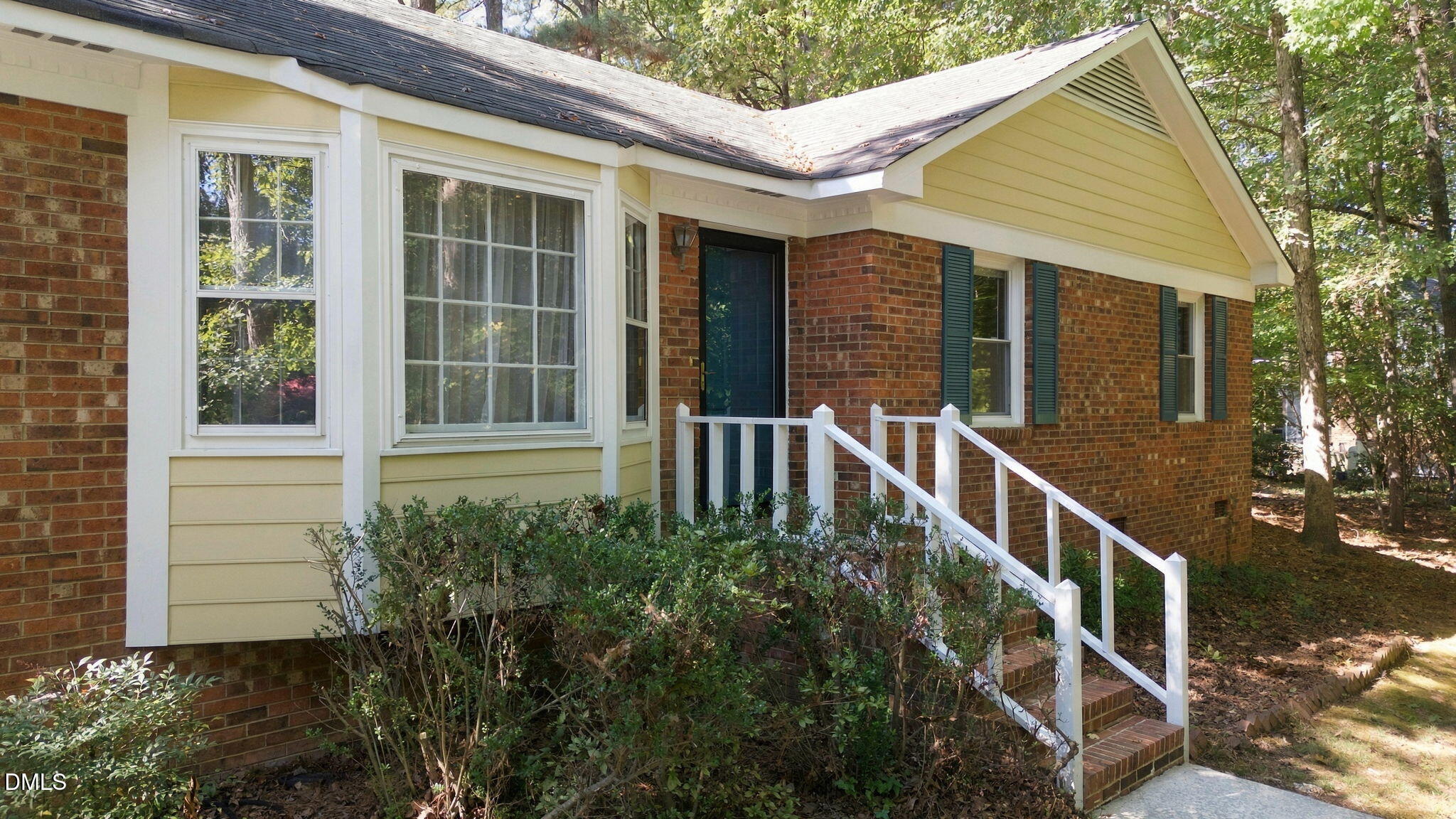 3804 Banstead Court Property Photo 4