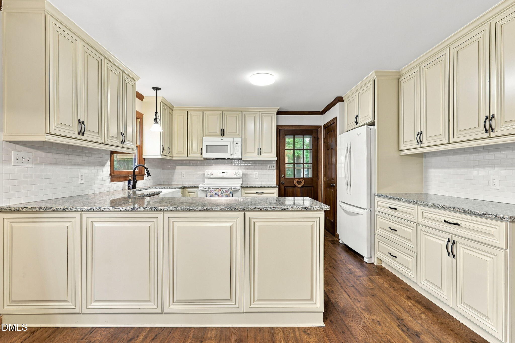 1301 Raybon Drive Property Photo 5