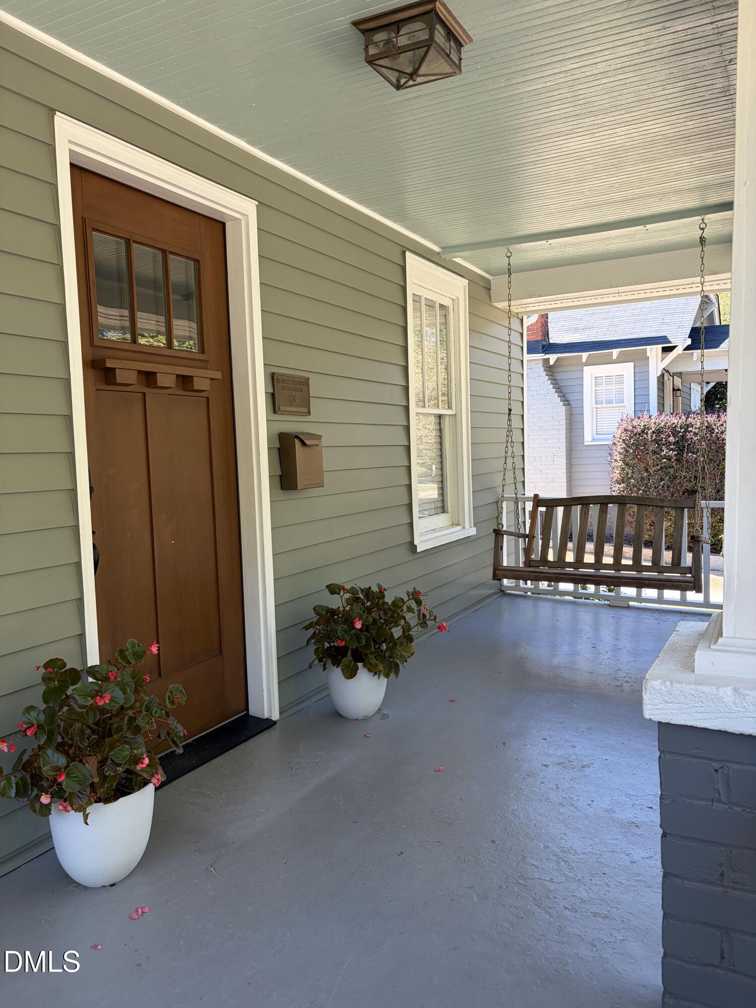 612 N Boundary Street Property Photo 3