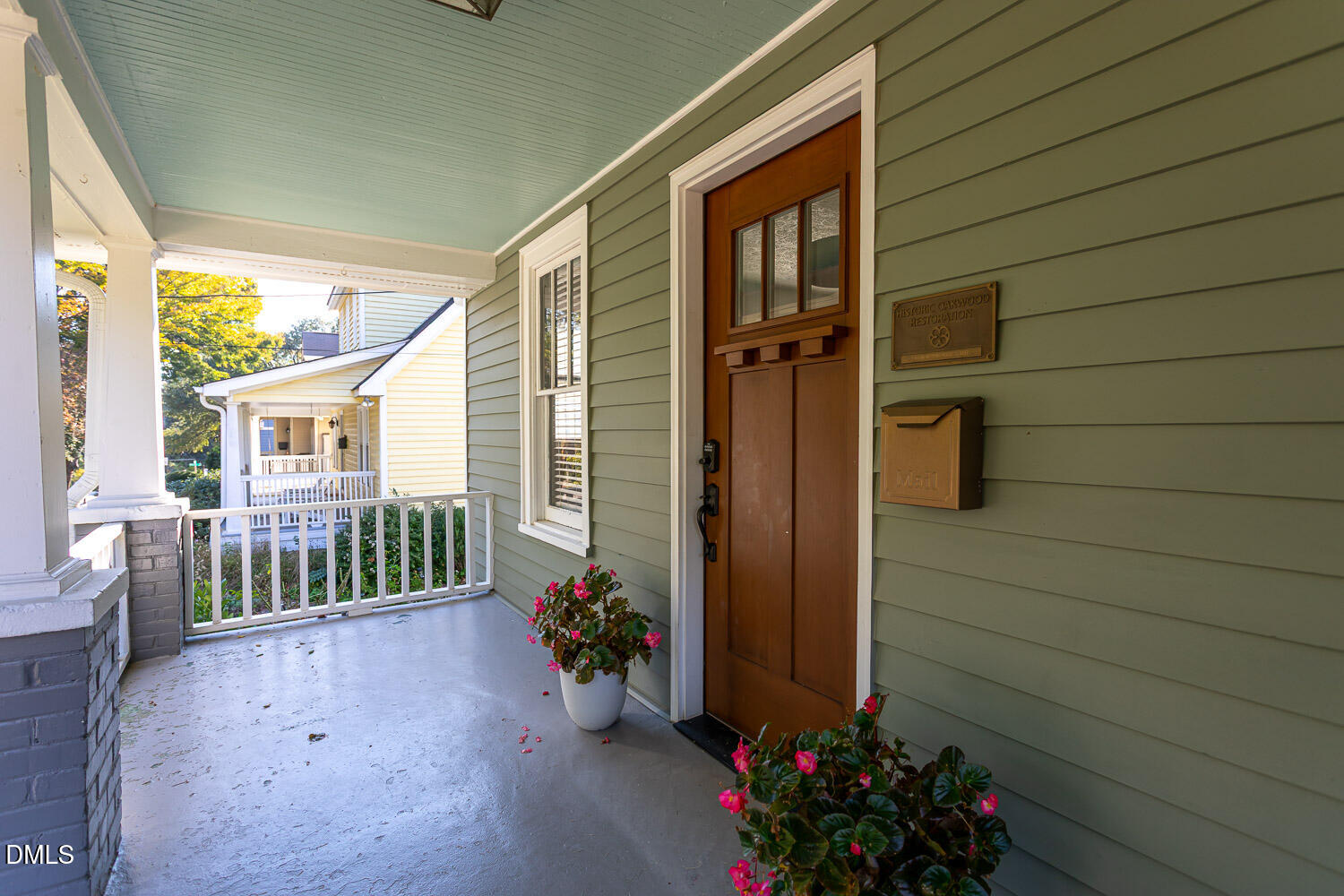 612 N Boundary Street Property Photo 4