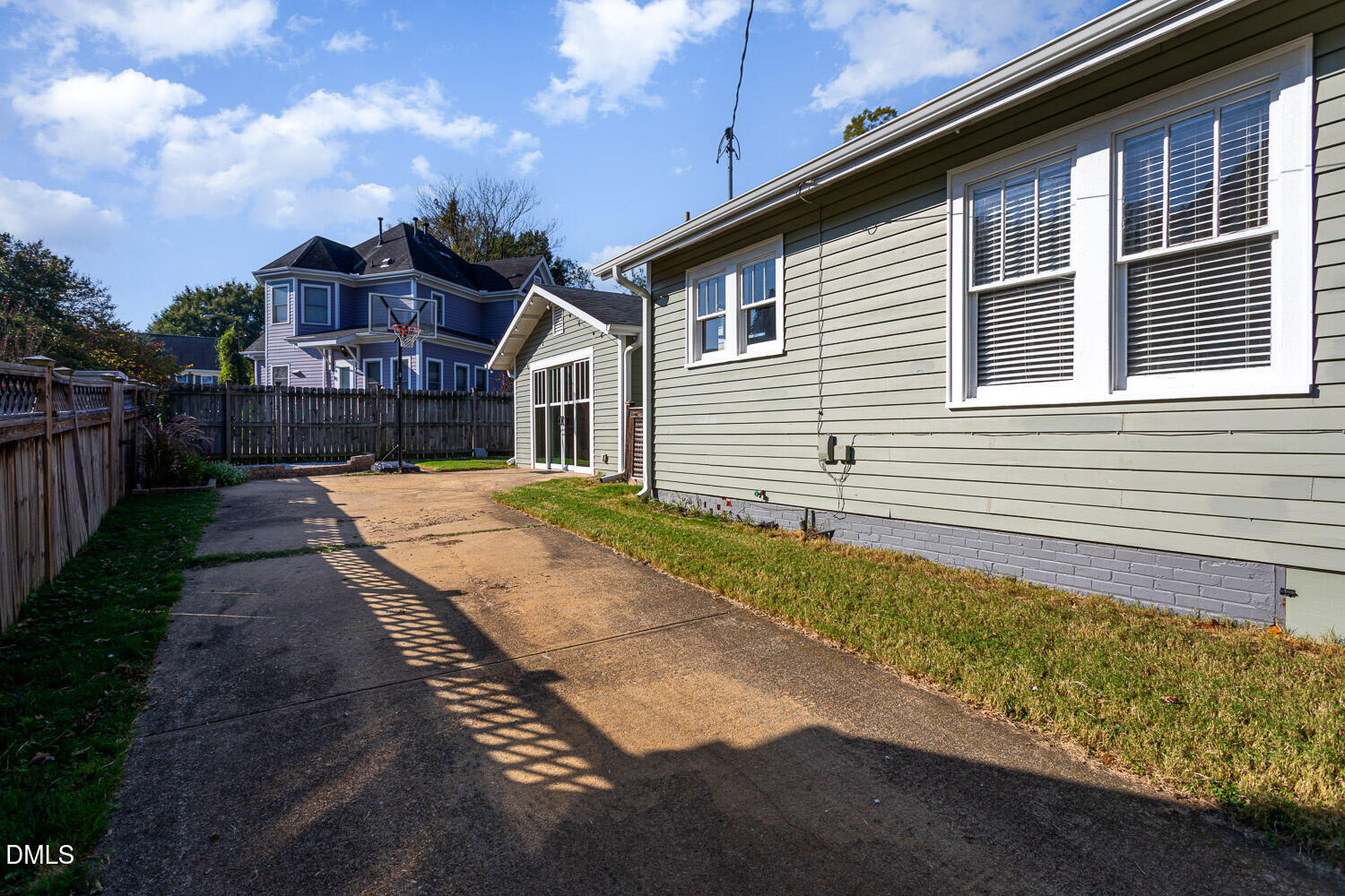 612 N Boundary Street Property Photo 37