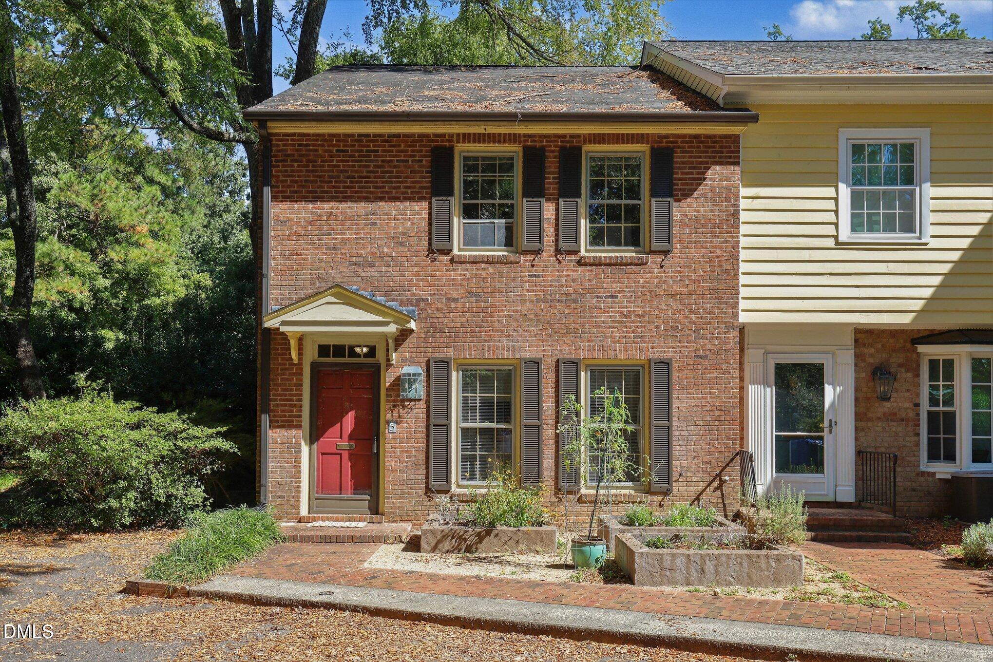 318 Mccauley Street 5