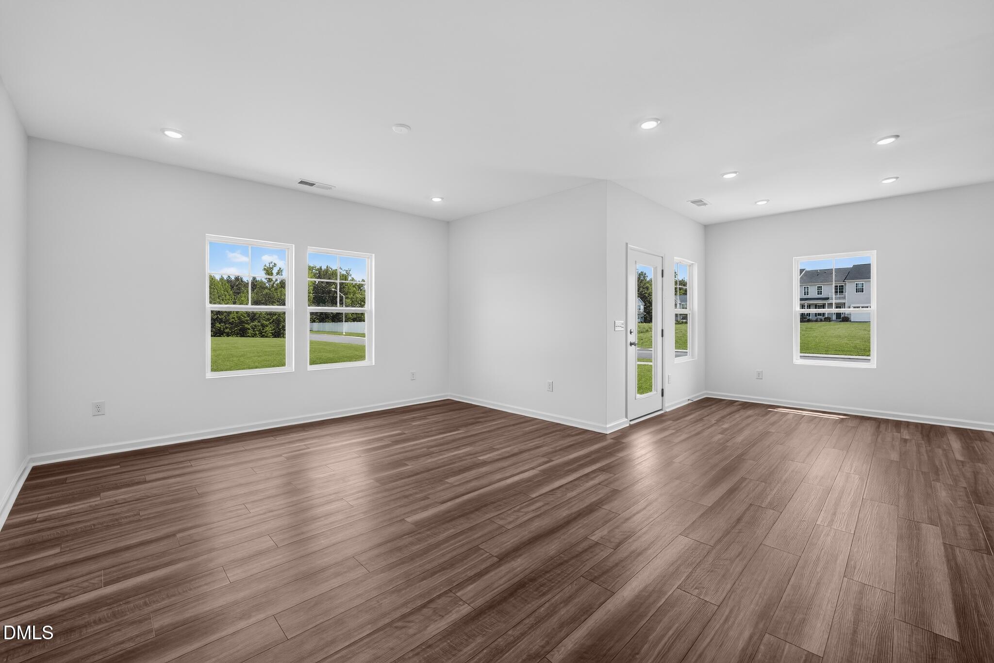 121 Angelica Drive Property Photo 8