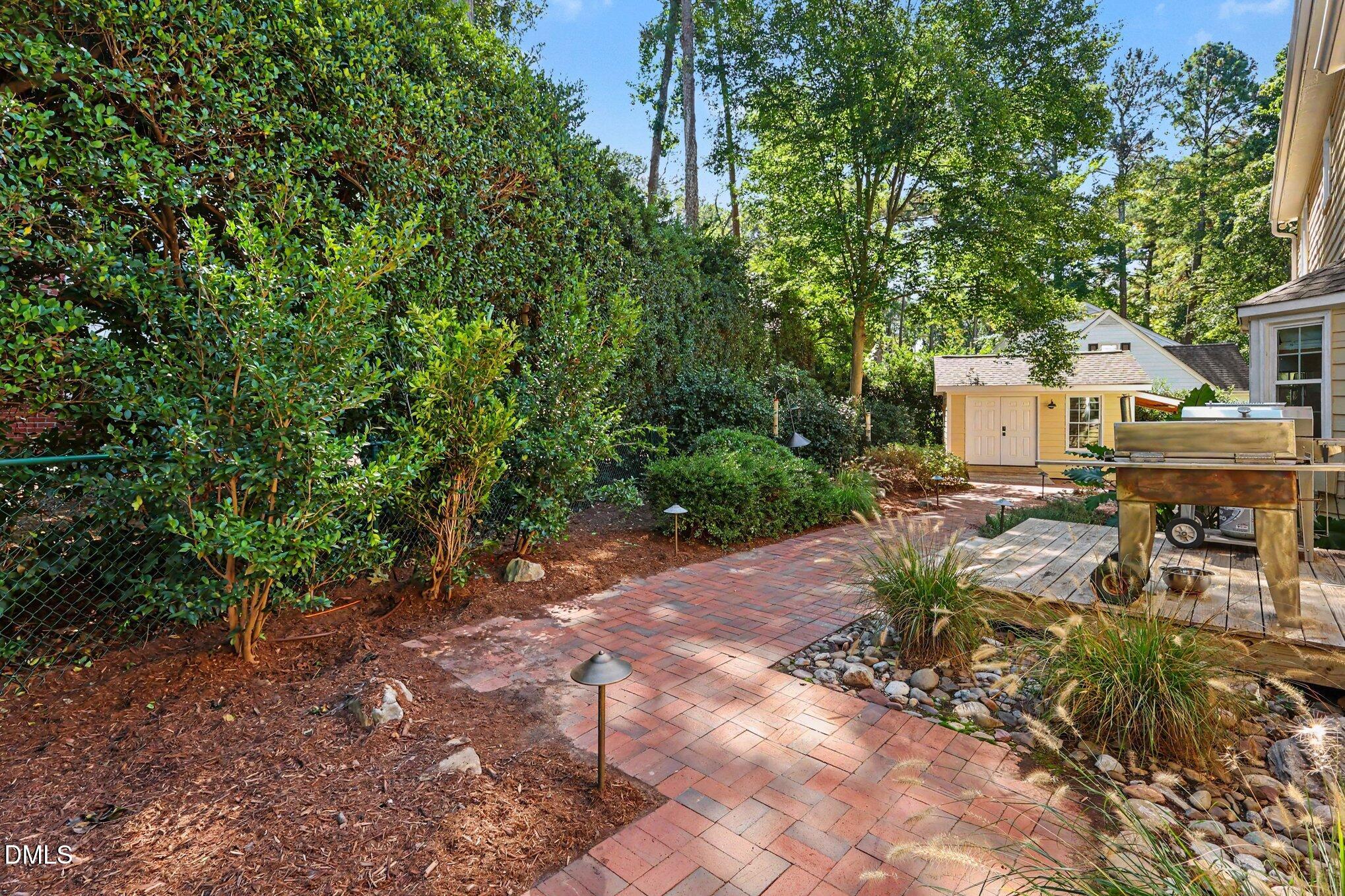 5921 Valley Estates Drive Property Photo 33