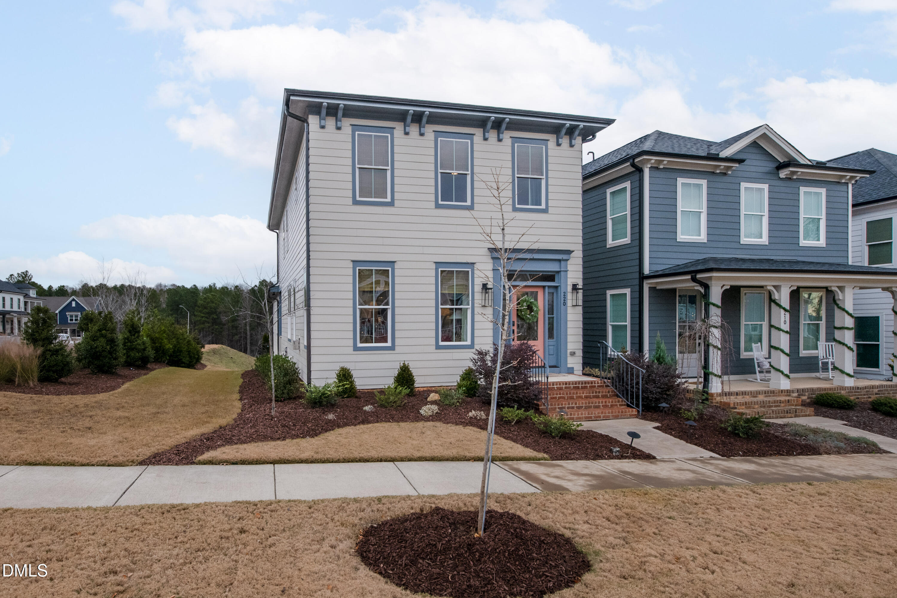 220 Wendover Parkway Property Photo 3