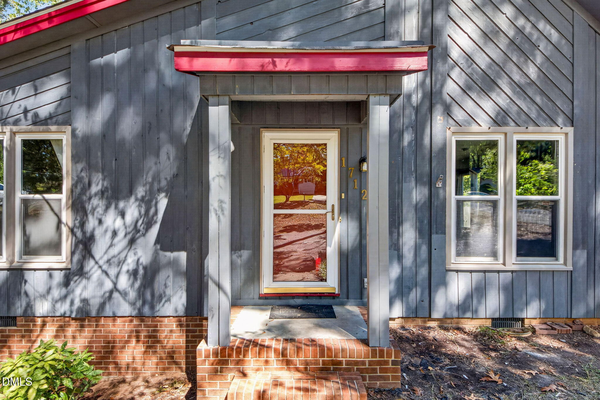 1712 Cranston Road Property Photo 4