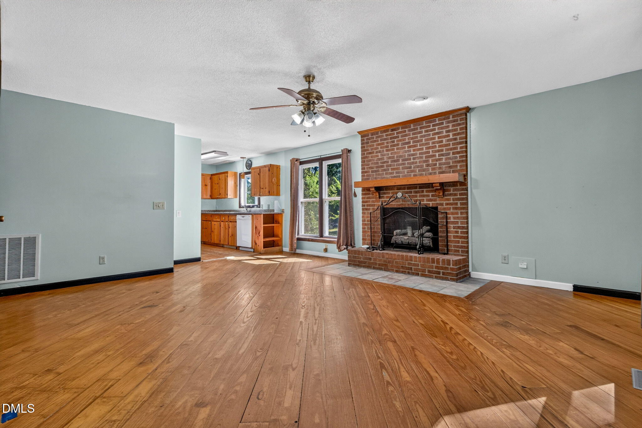 1712 Cranston Road Property Photo 7