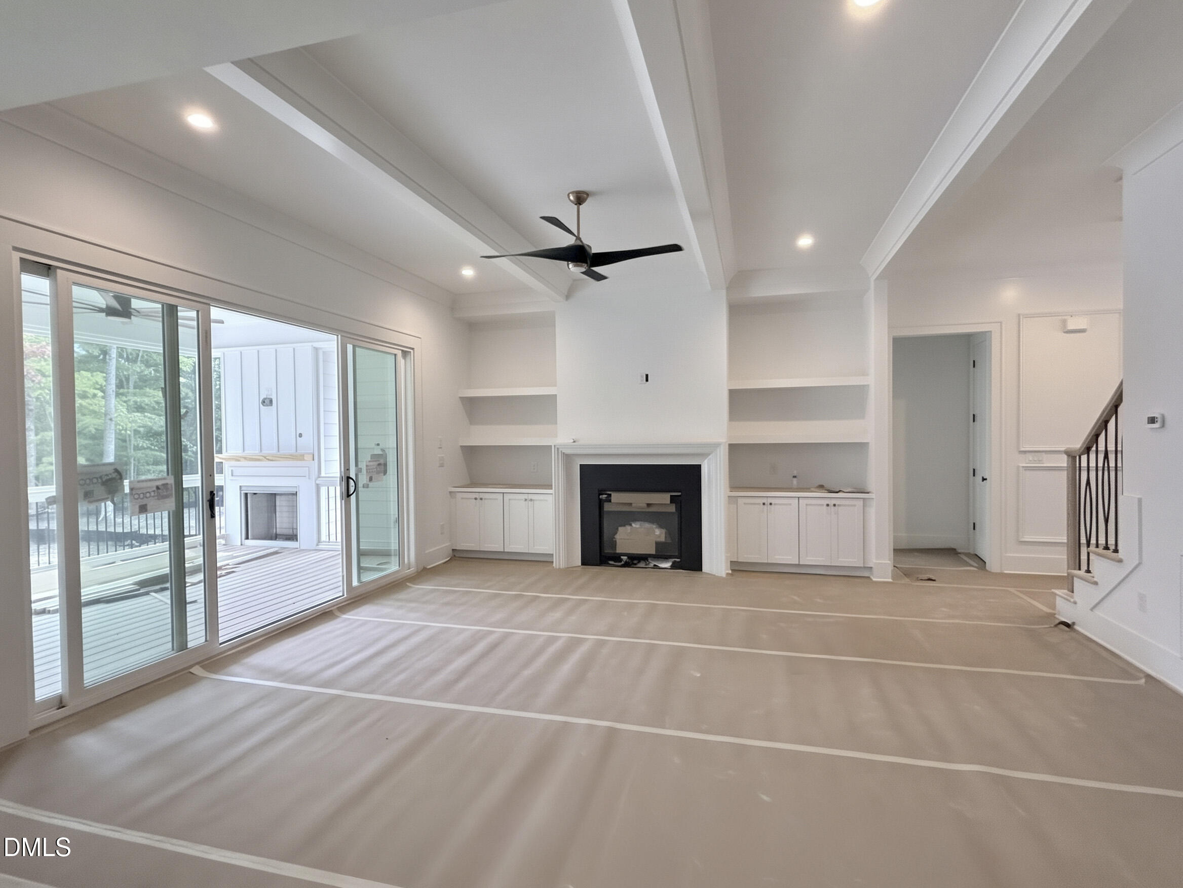 325 Black Caviar Way Property Photo 6