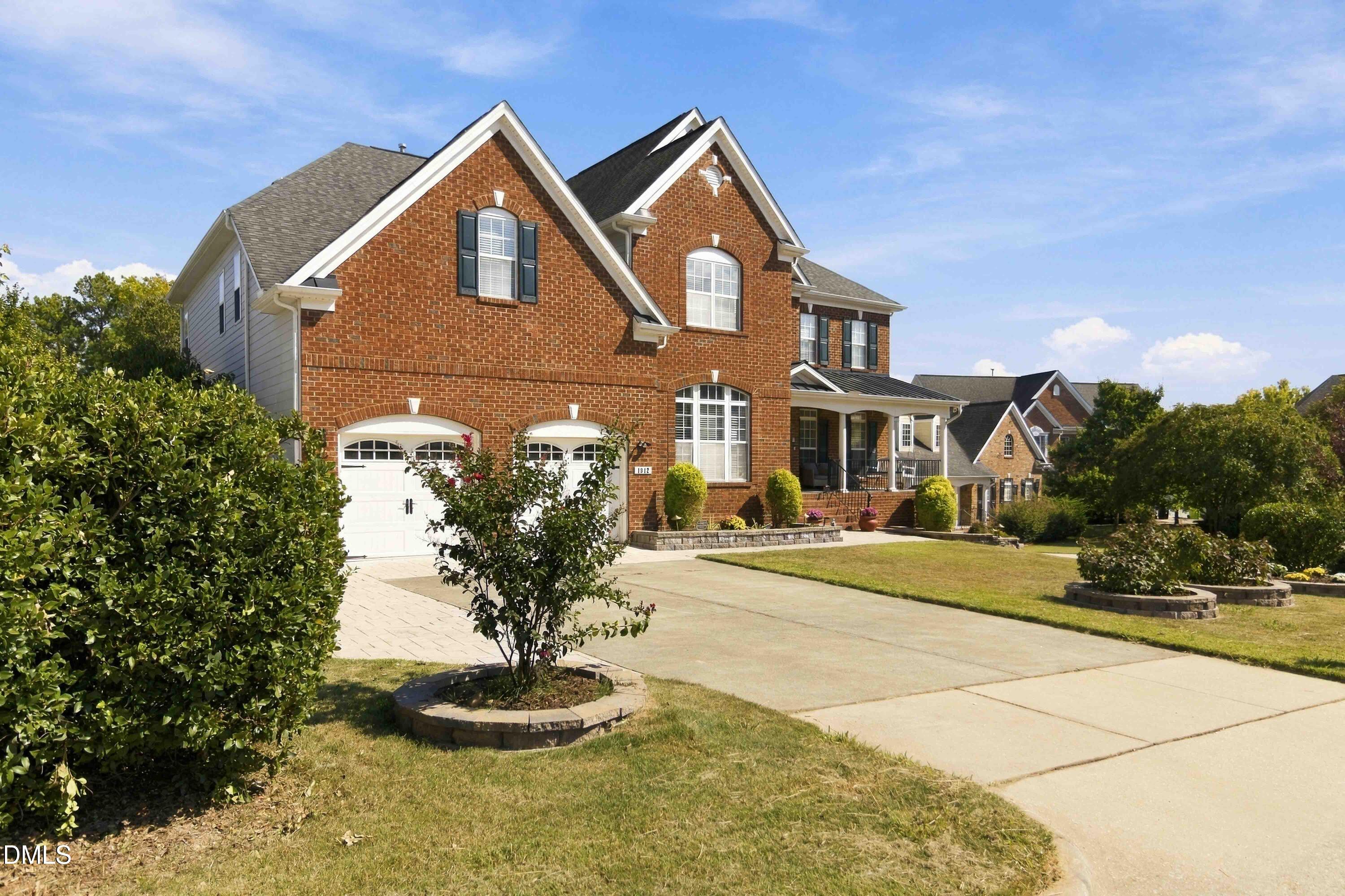 1912 Jadewood Drive Property Photo 2