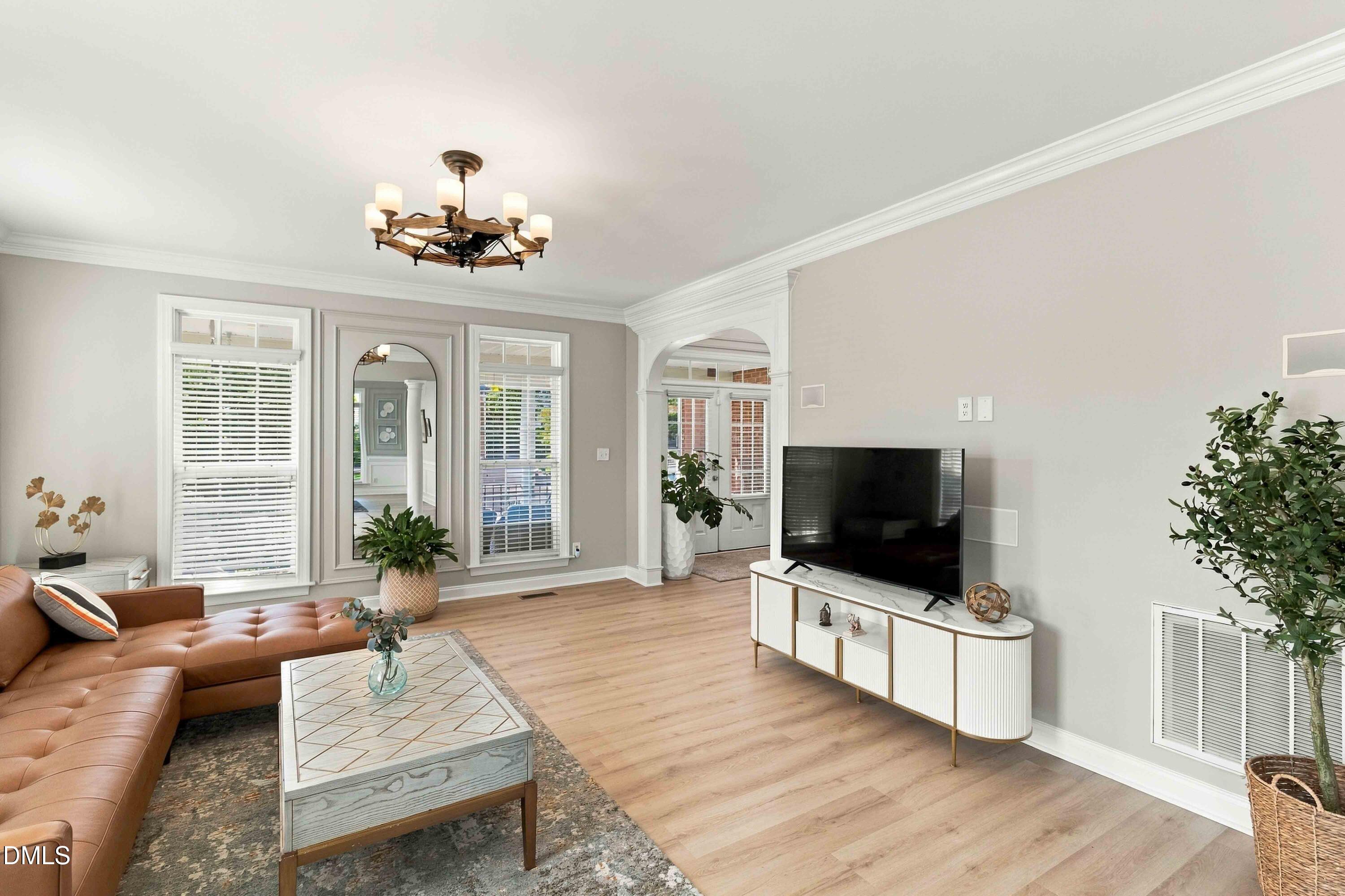 1912 Jadewood Drive Property Photo 10