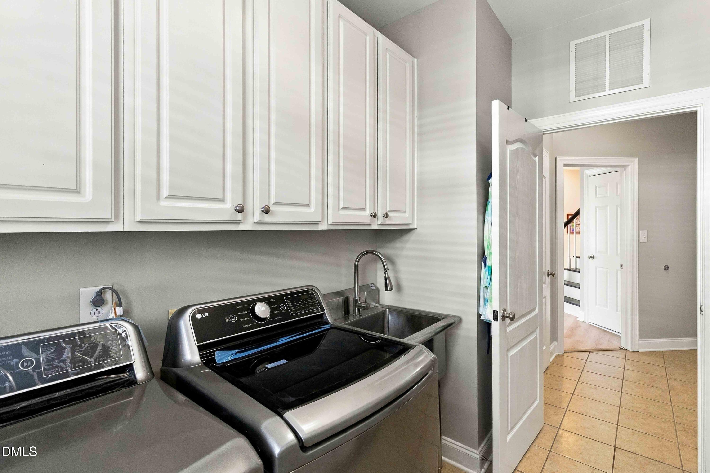 1912 Jadewood Drive Property Photo 41