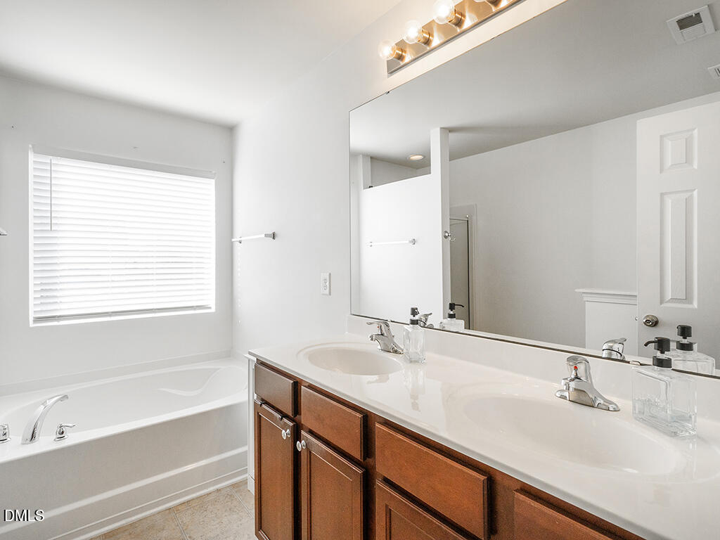 203 Collington Drive Property Photo 29