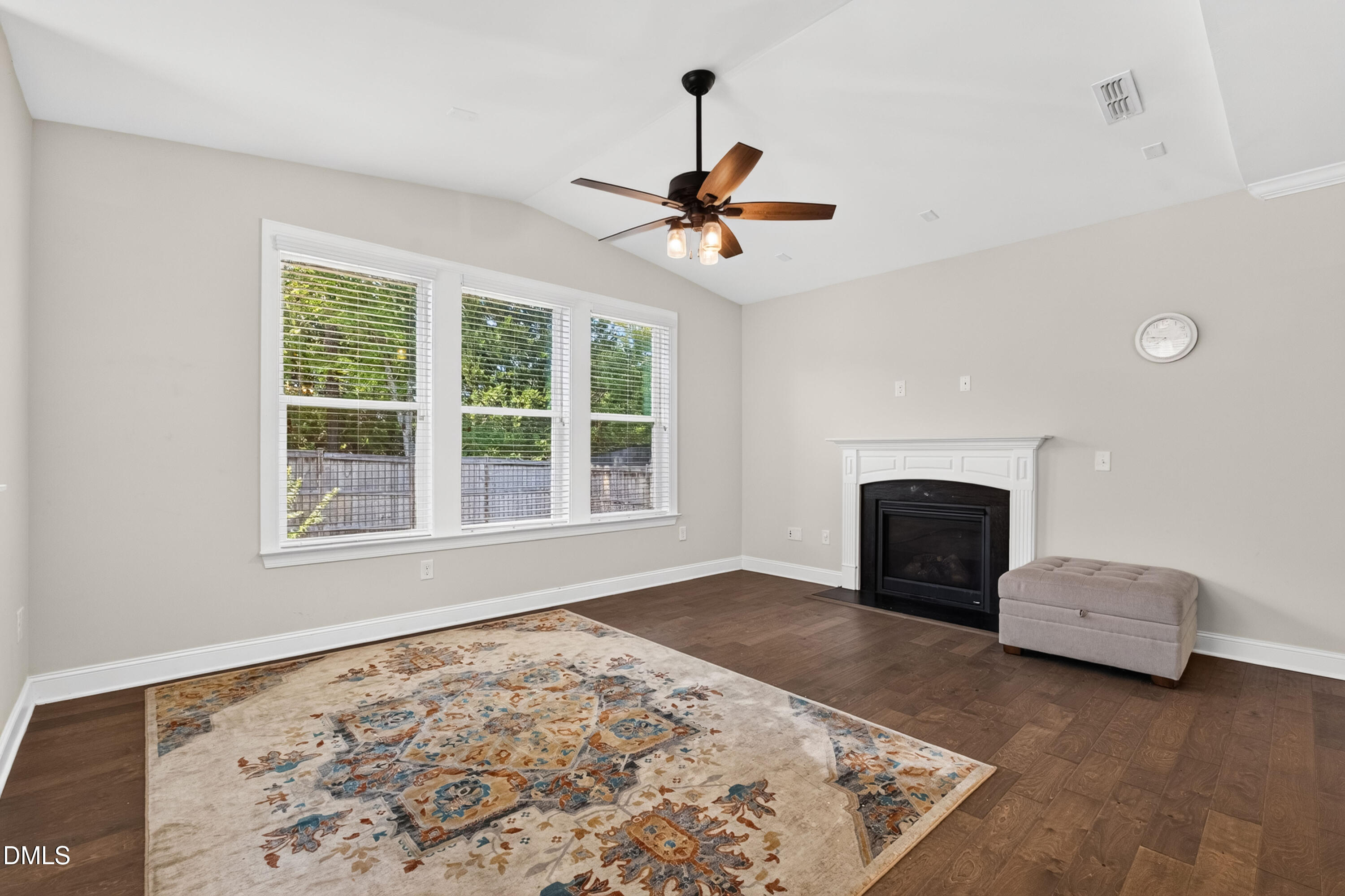 201 Patterson Court Property Photo 8