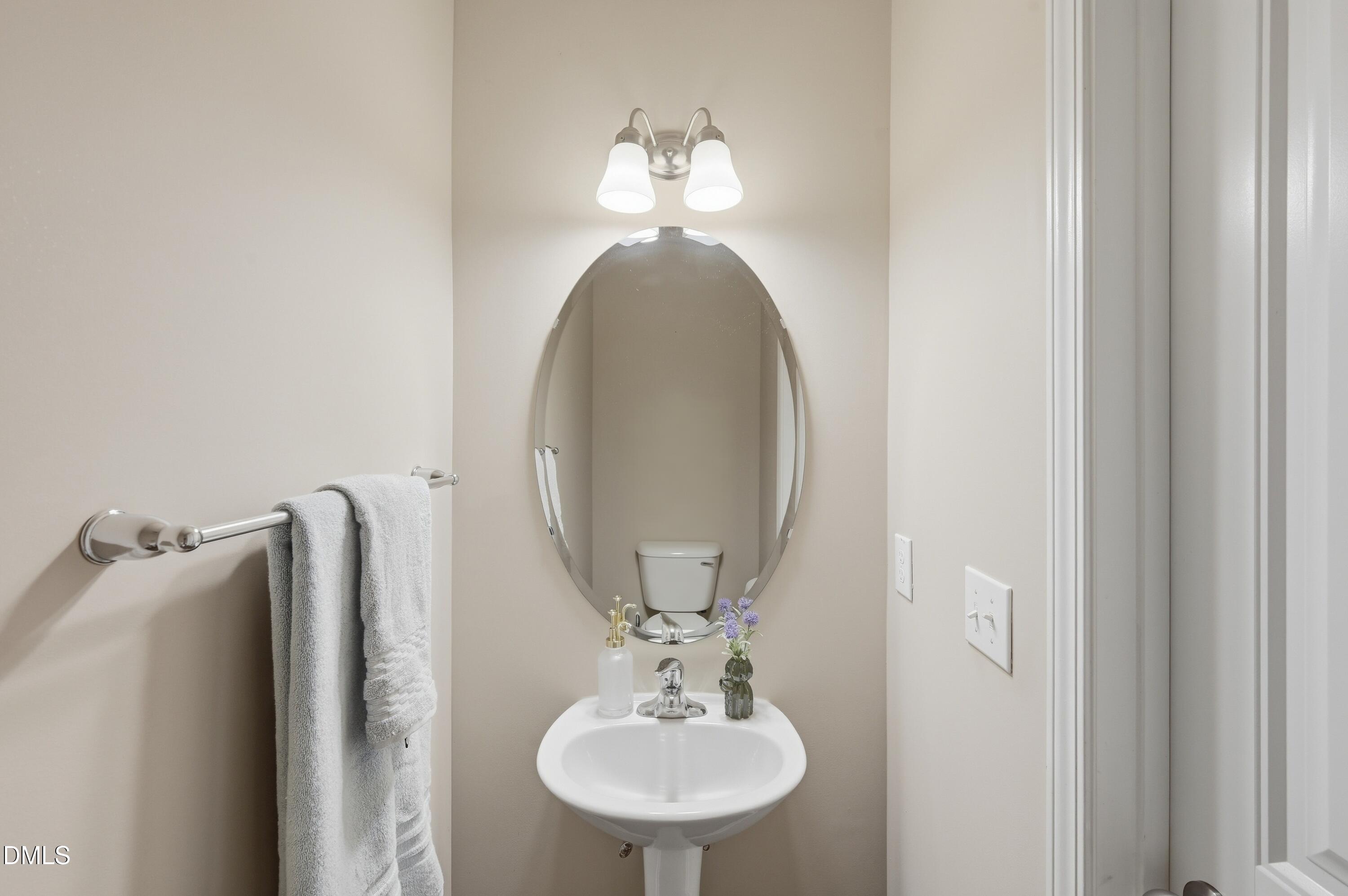2117 Sunny Cove Drive Property Photo 6