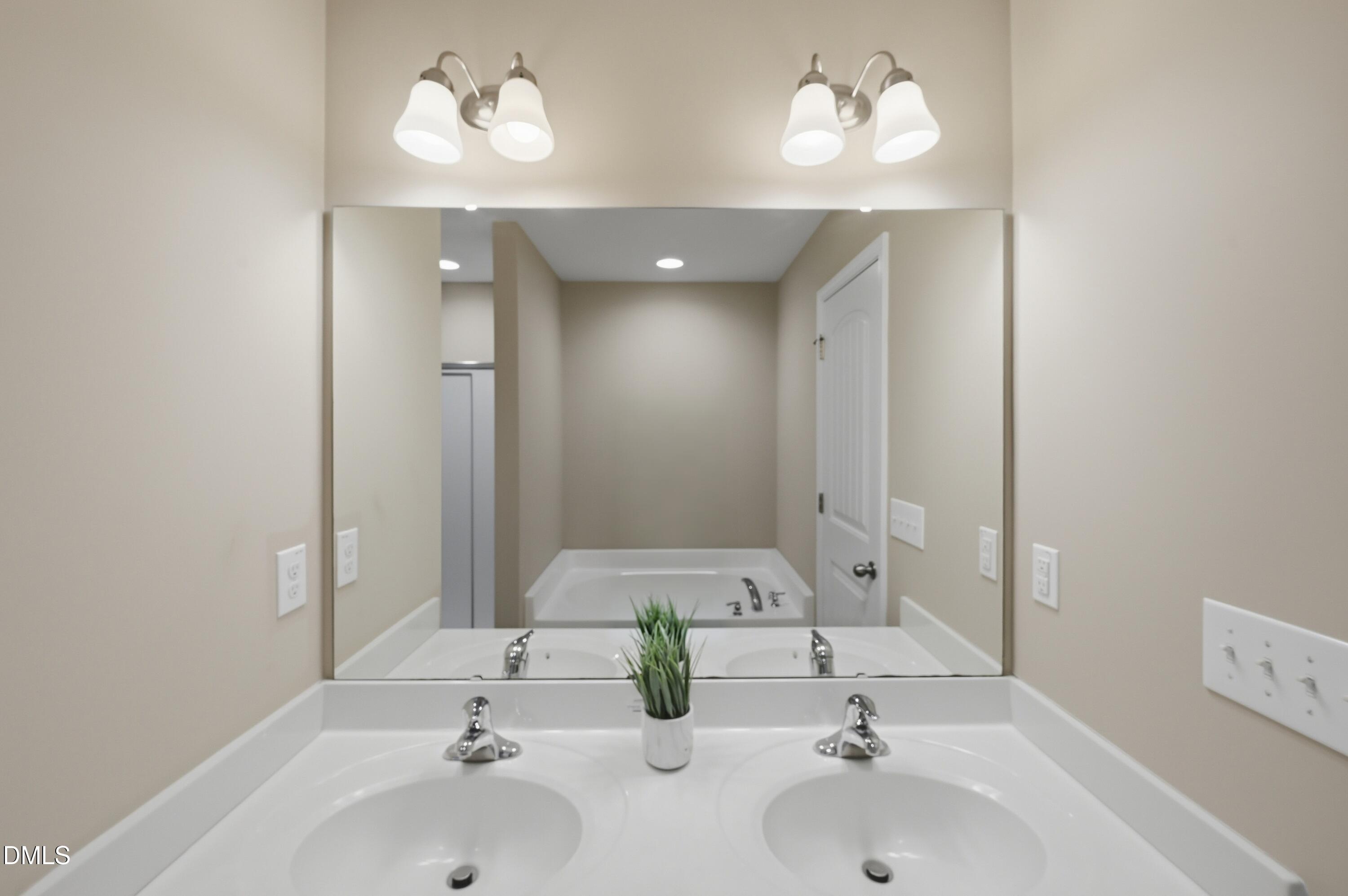 2117 Sunny Cove Drive Property Photo 24
