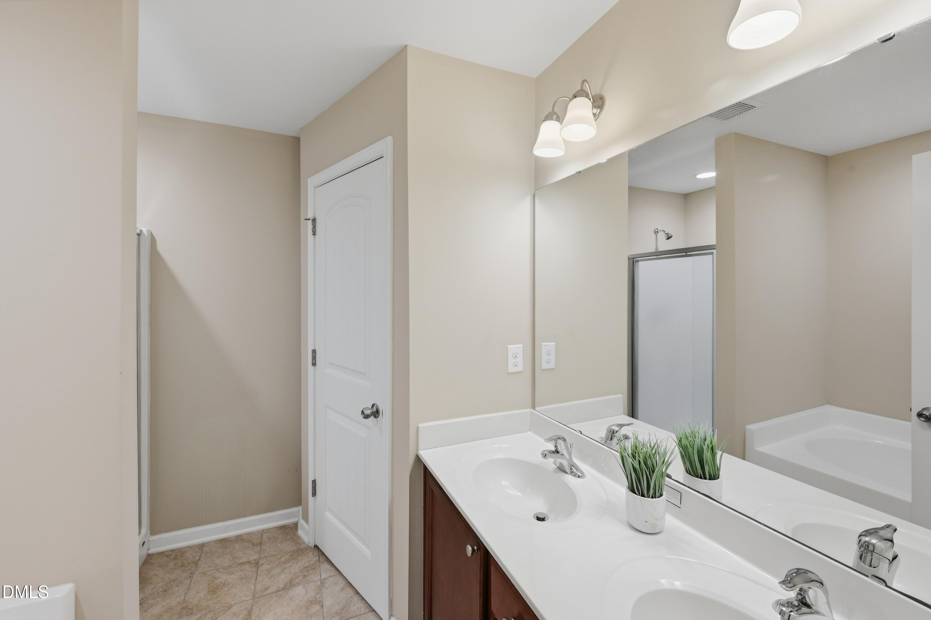 2117 Sunny Cove Drive Property Photo 25