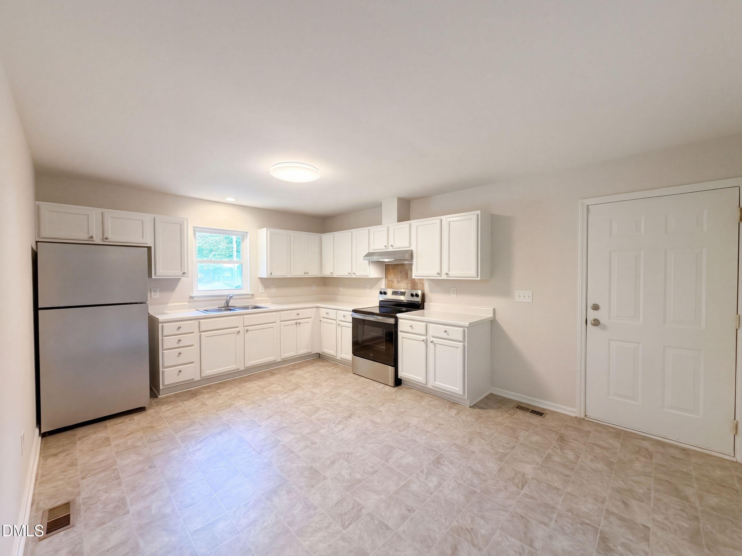 2513 Lindbergh Street Property Photo 13