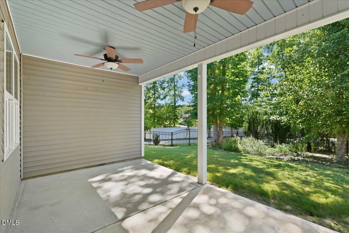 414 Ashley Wds Court Property Photo 6