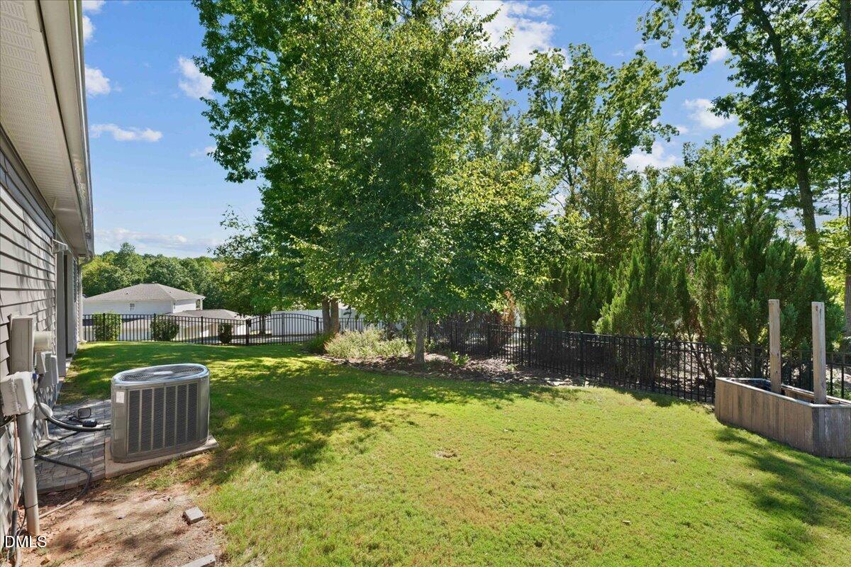 414 Ashley Wds Court Property Photo 9