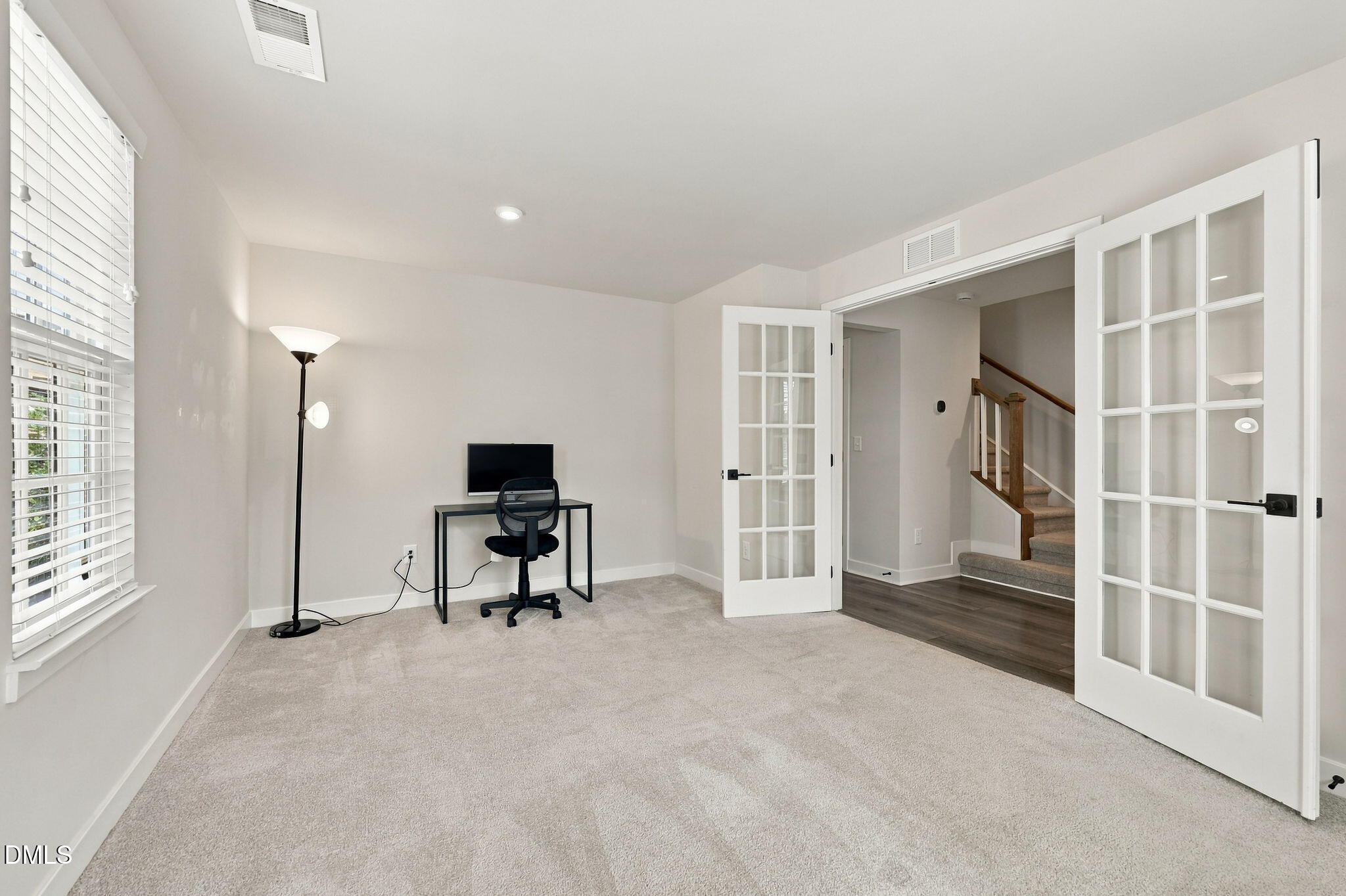 516 Whitehall Circle Property Photo 27