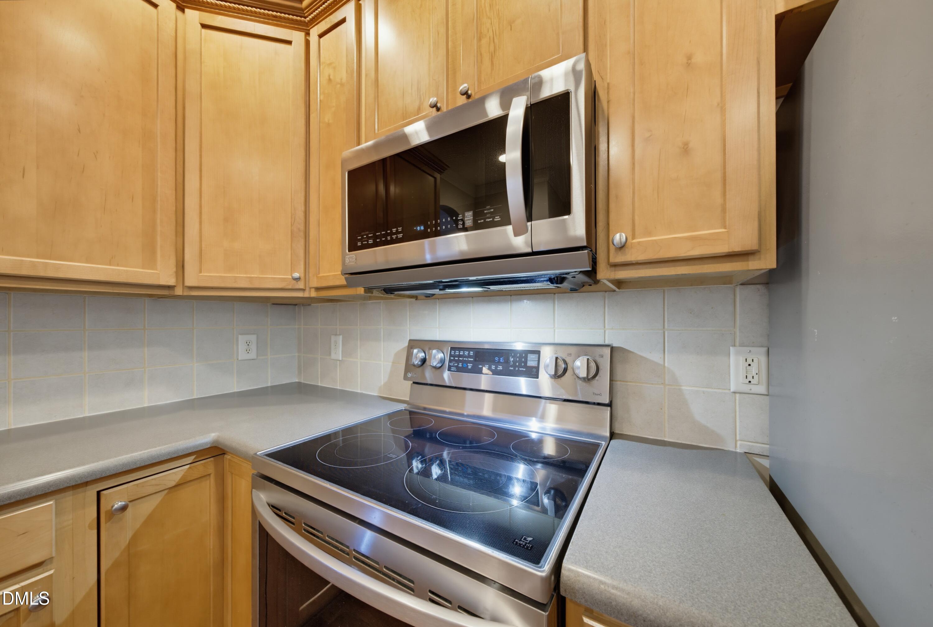 411 Homegate Circle Property Photo 8