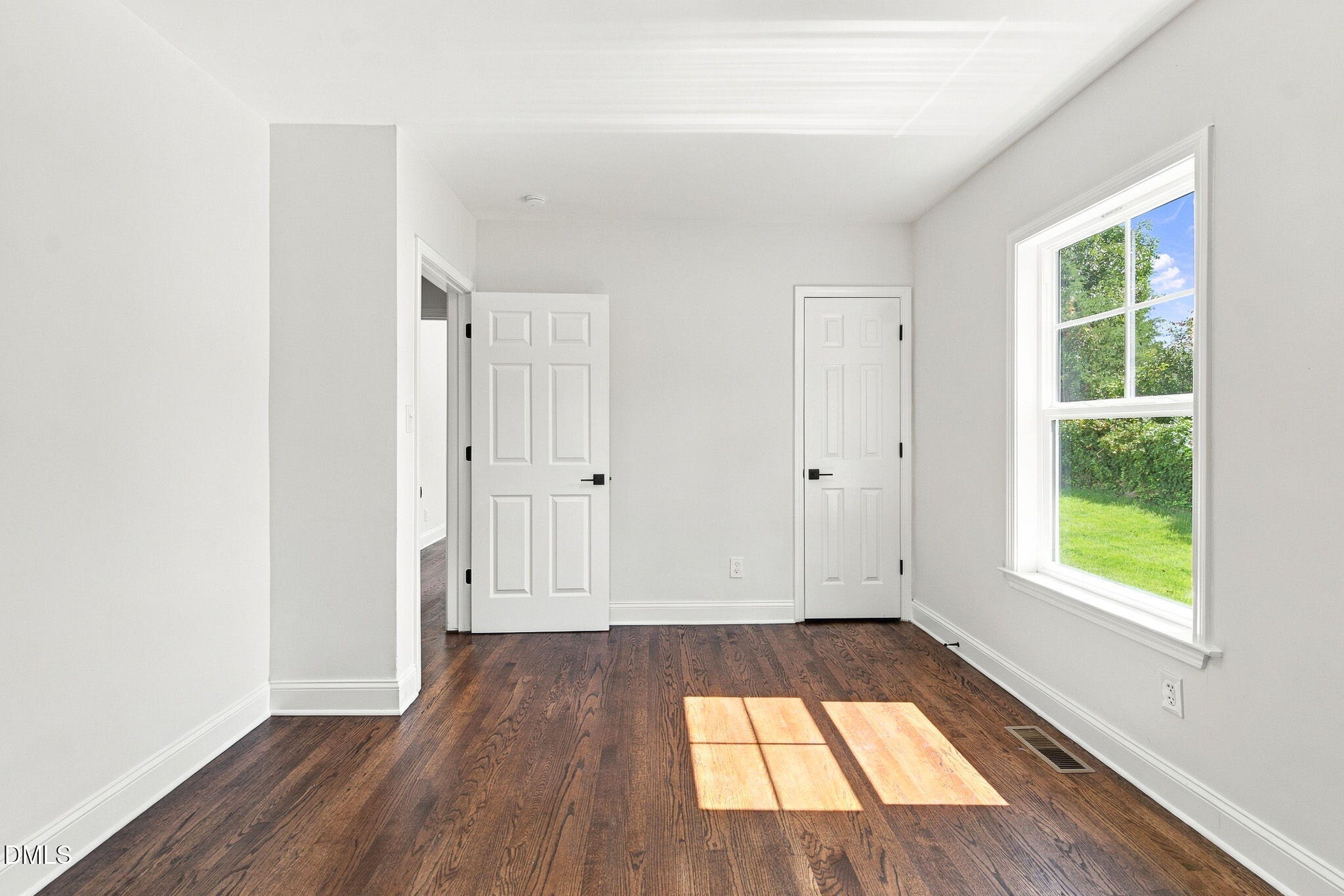 1908 Woodland Avenue Property Photo 23