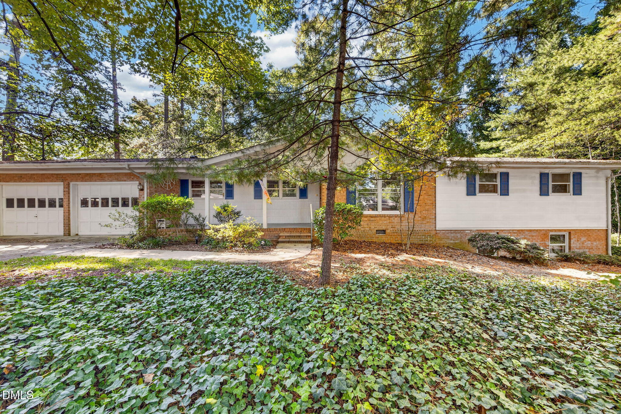 5019 Tanglewood Drive Property Photo 2