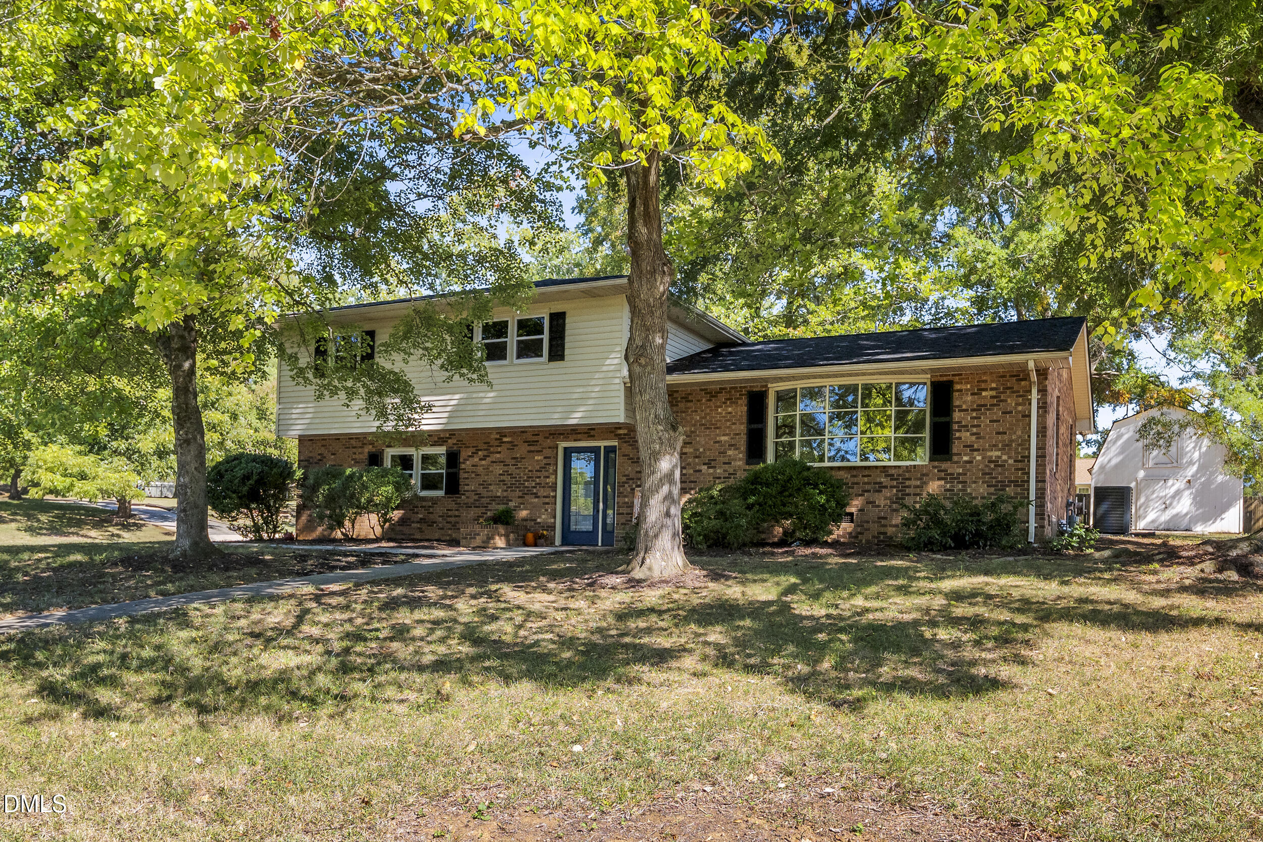 1602 Broadway Drive Property Photo 1