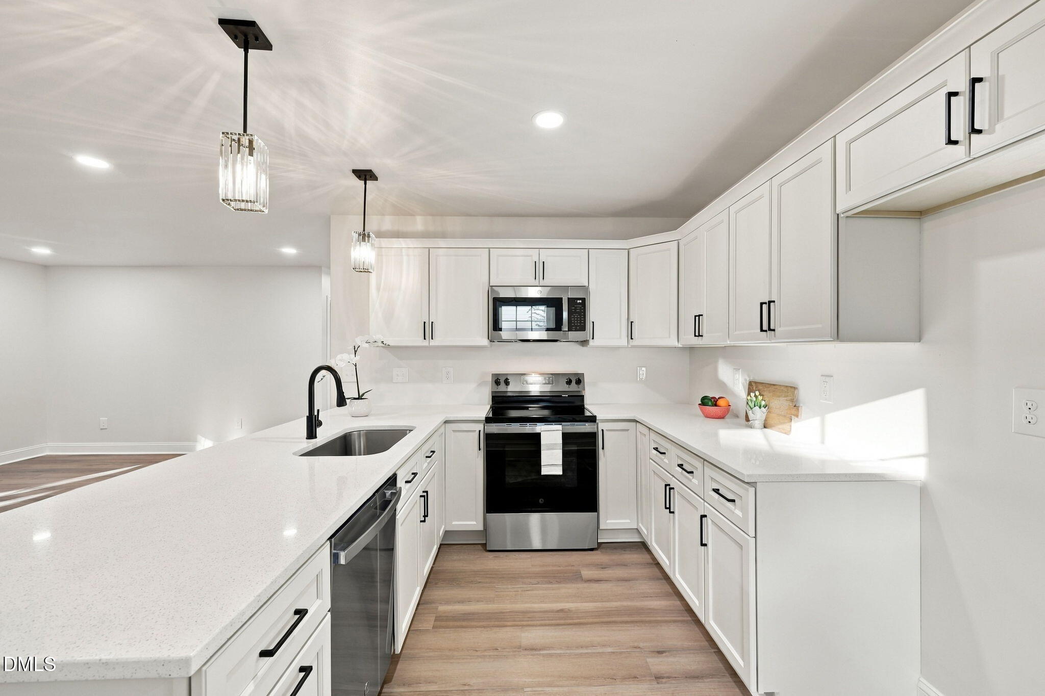 1002 Louis Street Property Photo 2
