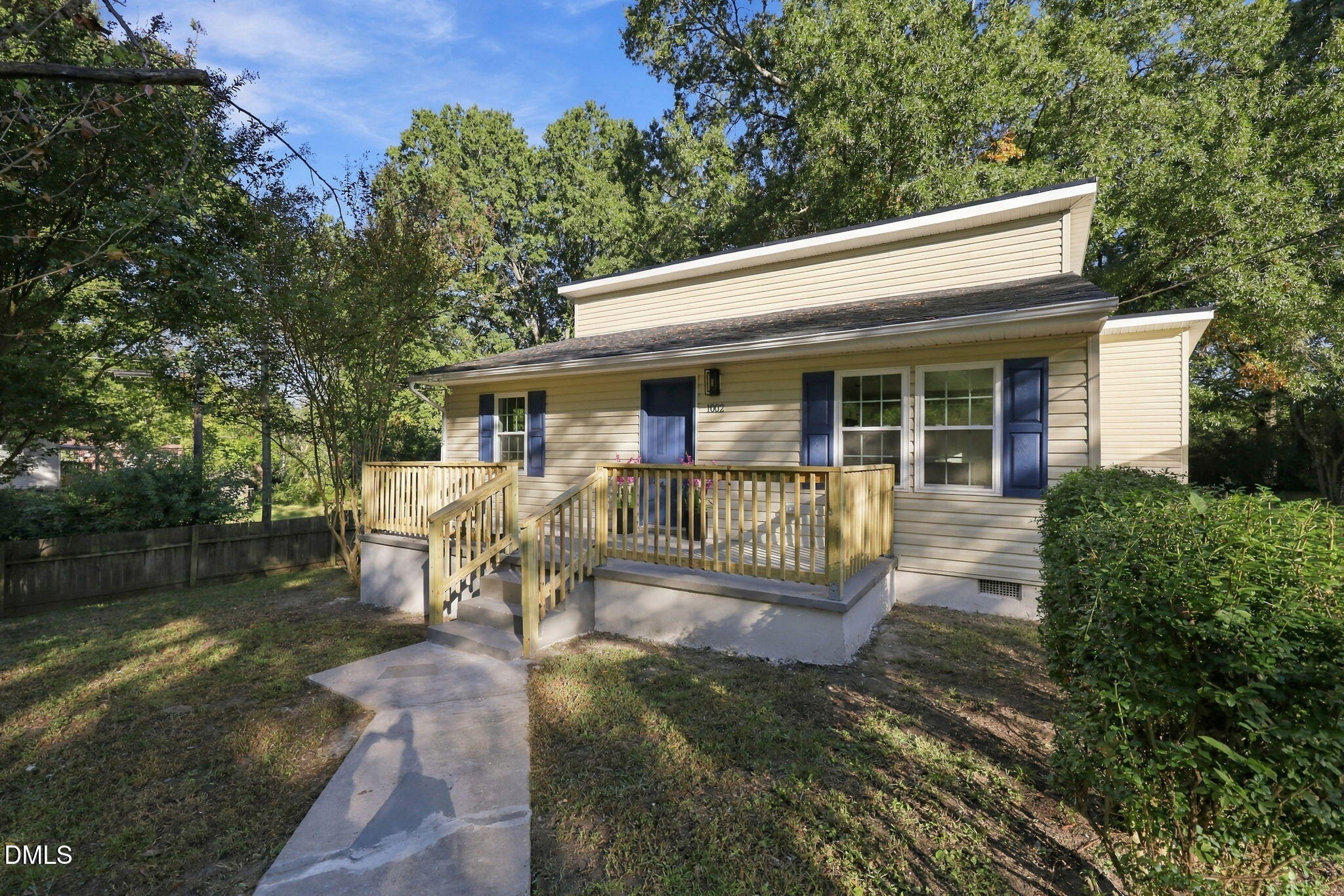 1002 Louis Street Property Photo 3