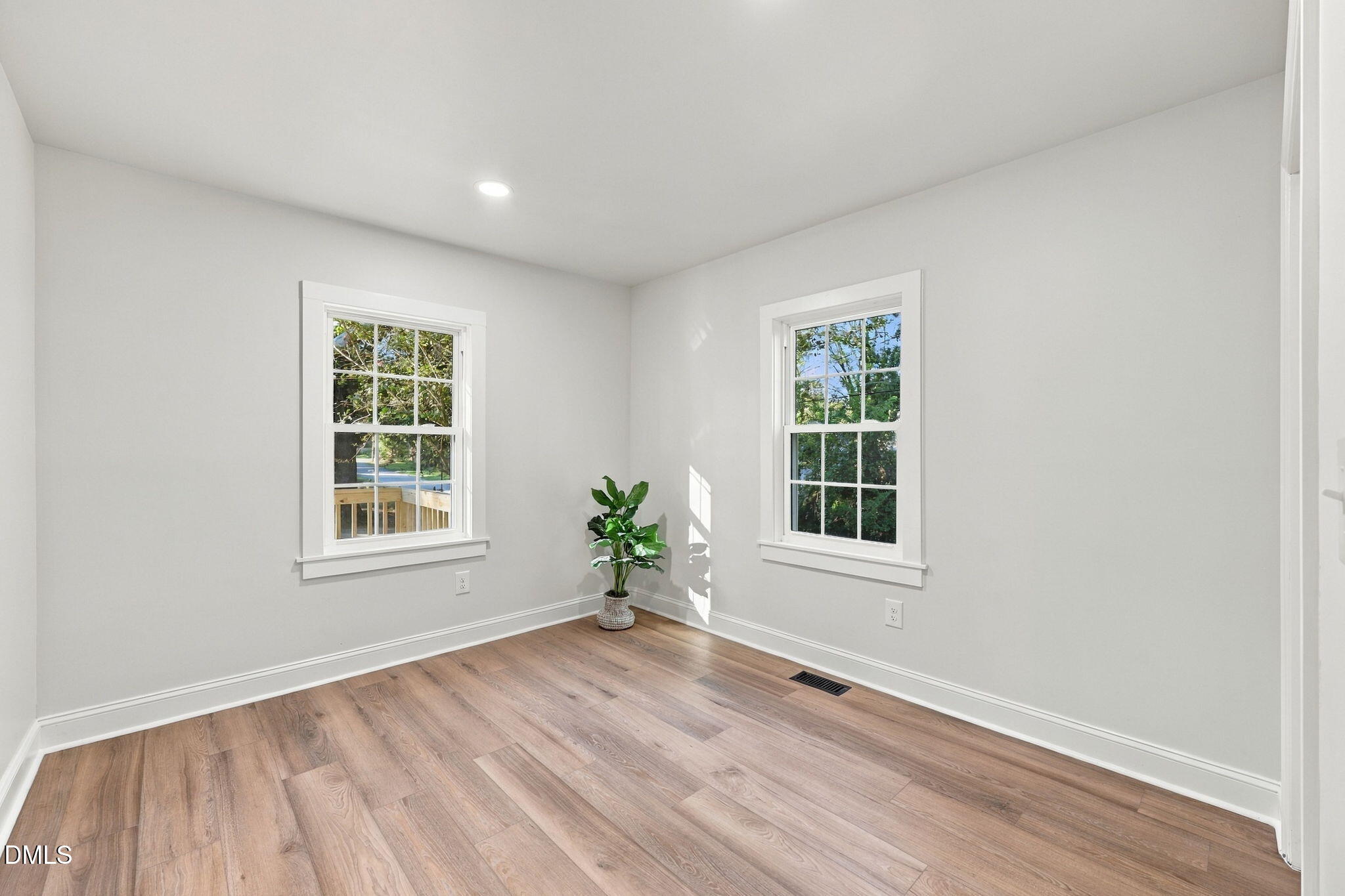 1002 Louis Street Property Photo 17