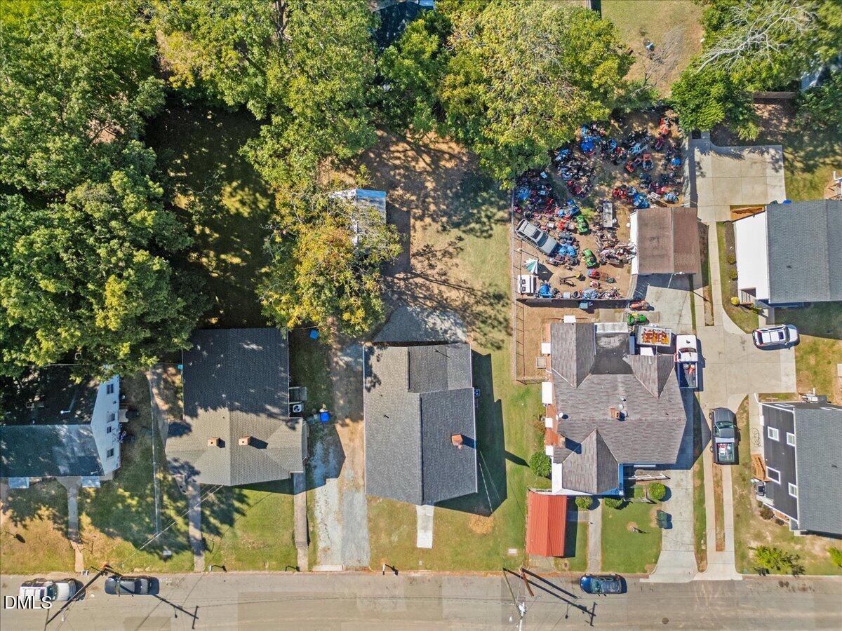 911 Alma Street Property Photo 2