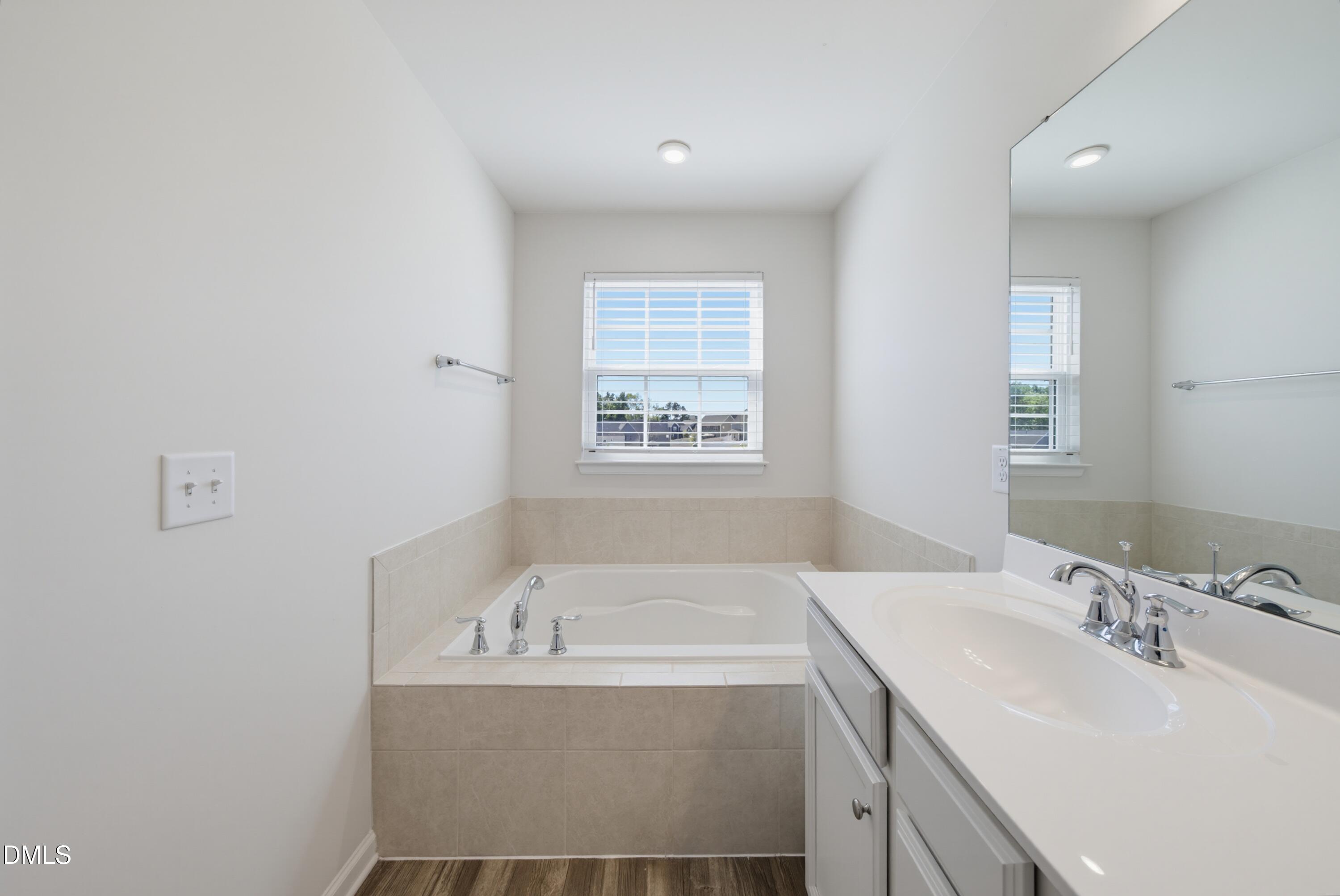 240 Misty Pike Drive Property Photo 16