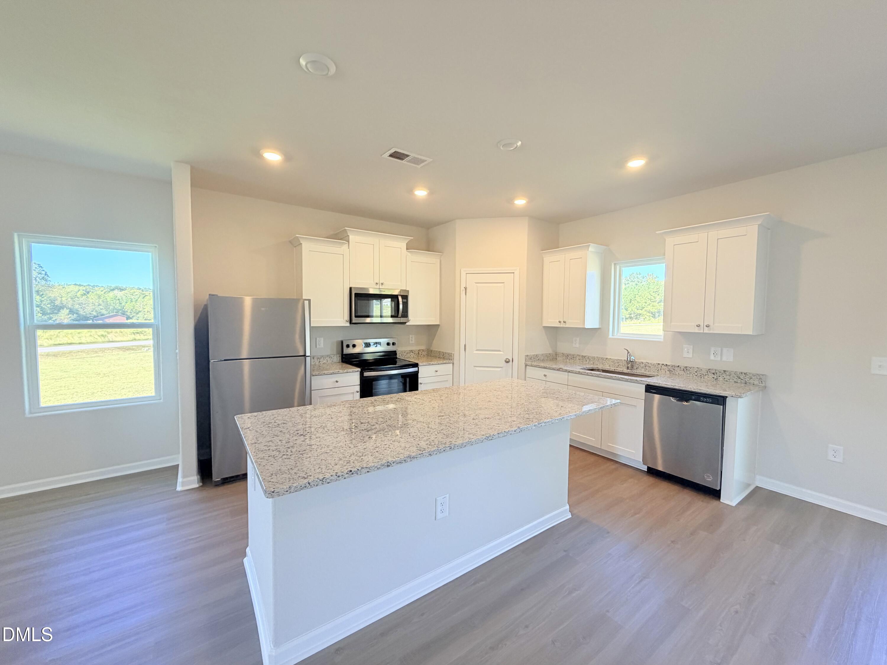 11510 International Drive Property Photo 3
