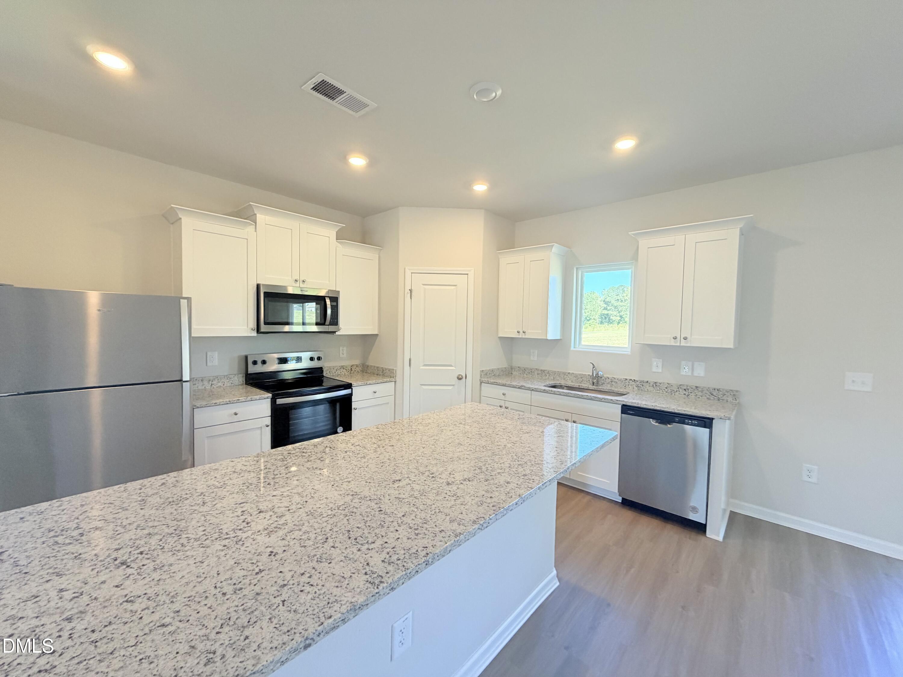 11510 International Drive Property Photo 7