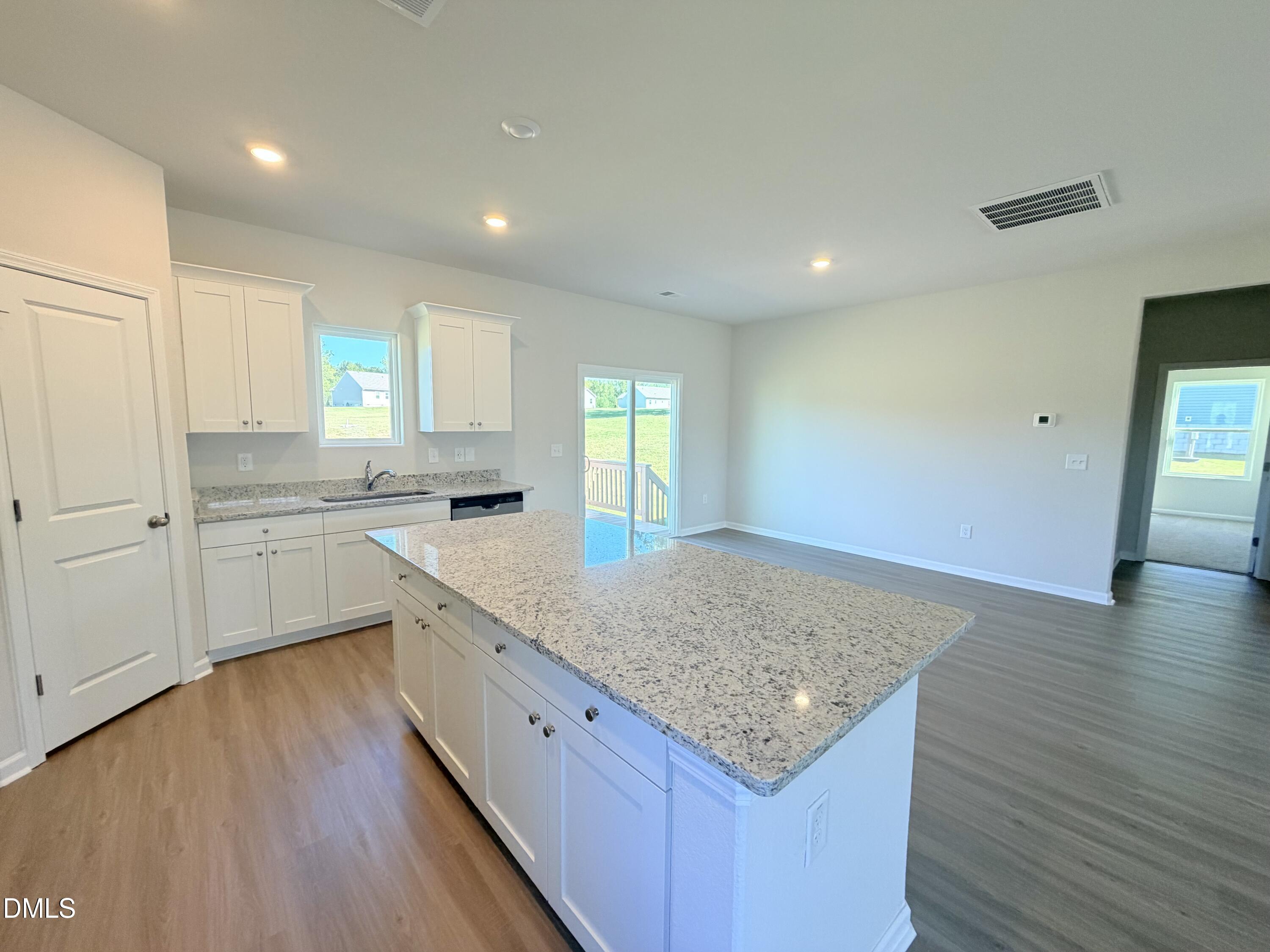 11510 International Drive Property Photo 9