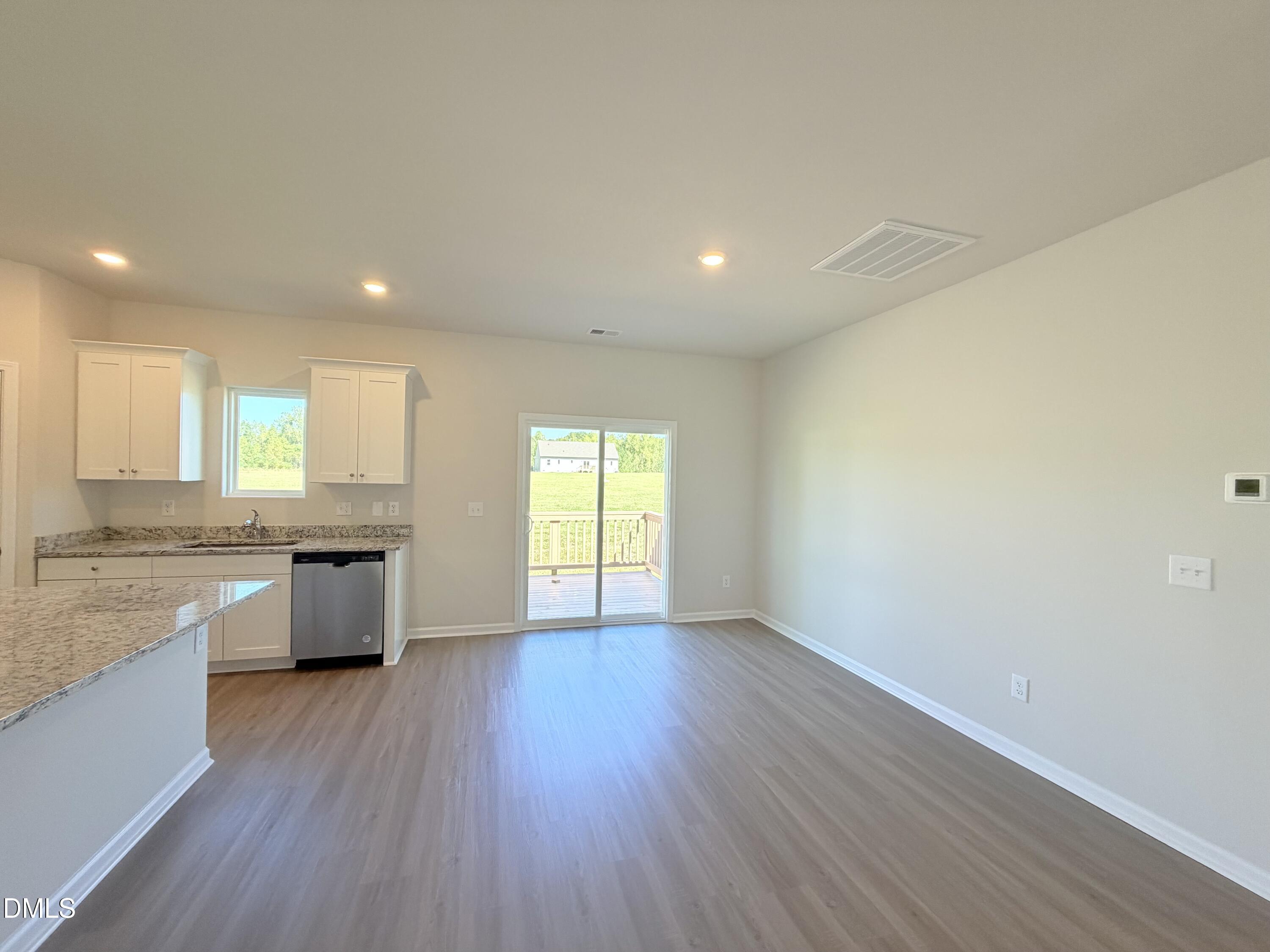 11450 International Drive Property Photo 11