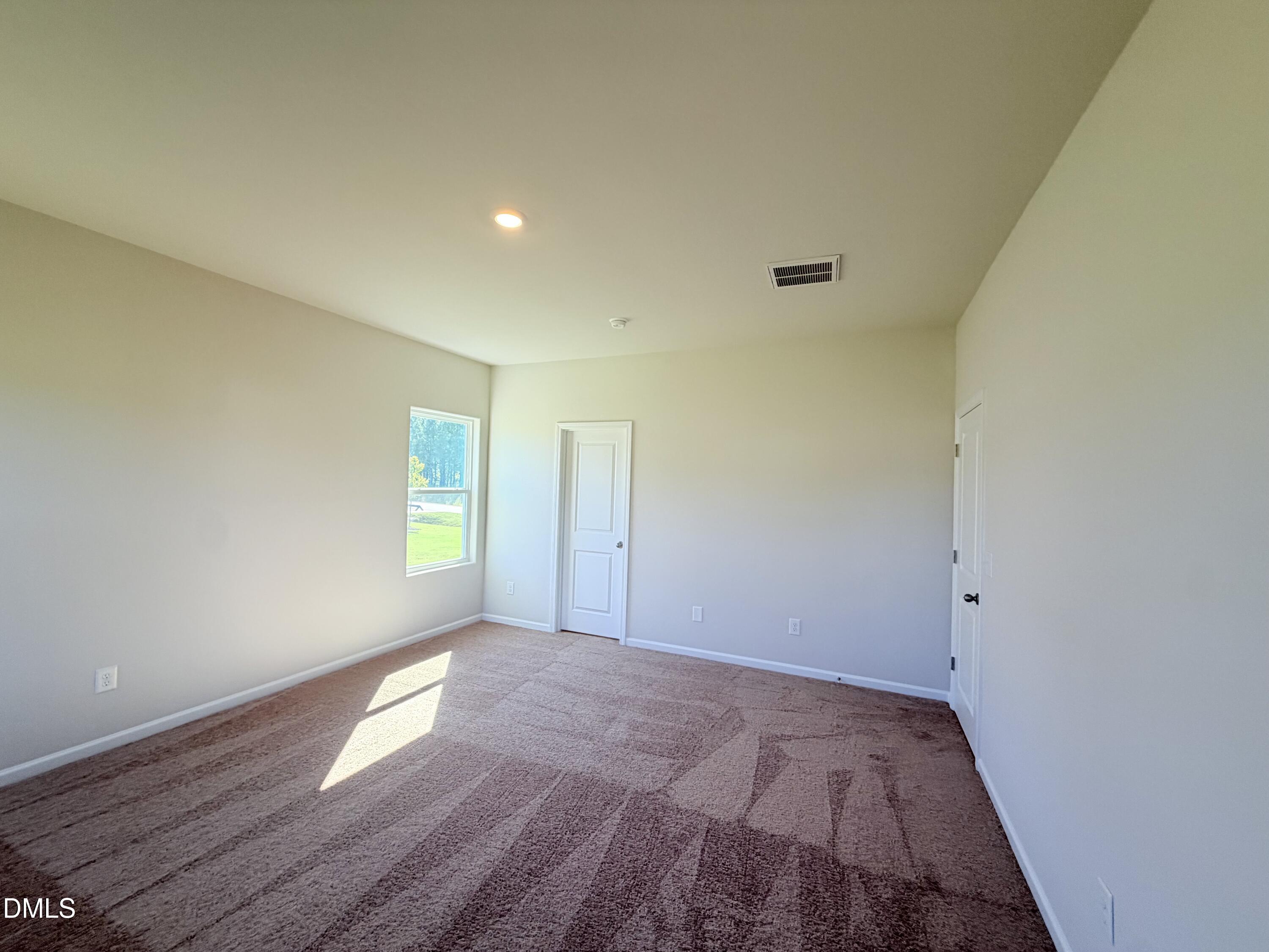 11450 International Drive Property Photo 15