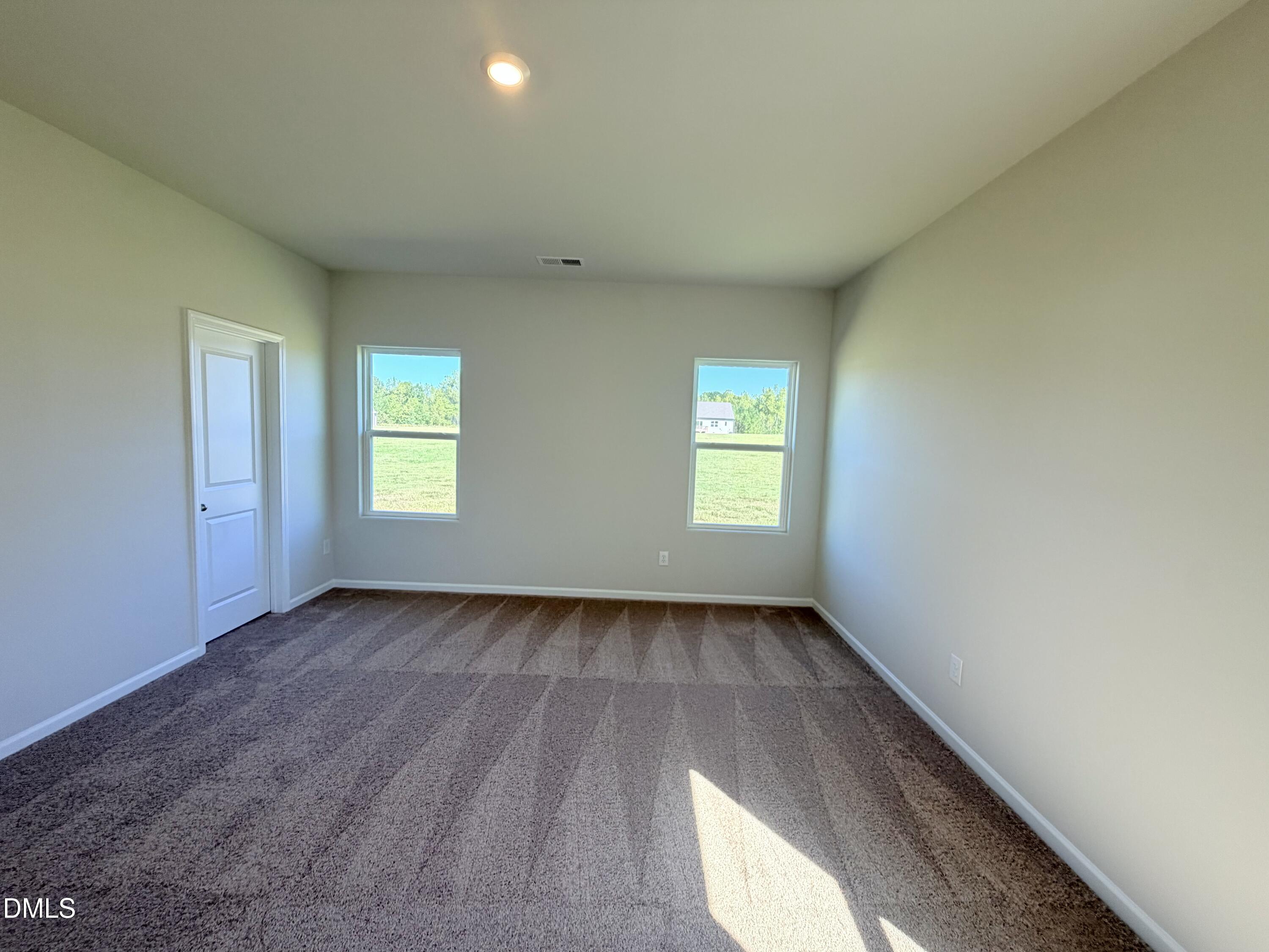 11450 International Drive Property Photo 18