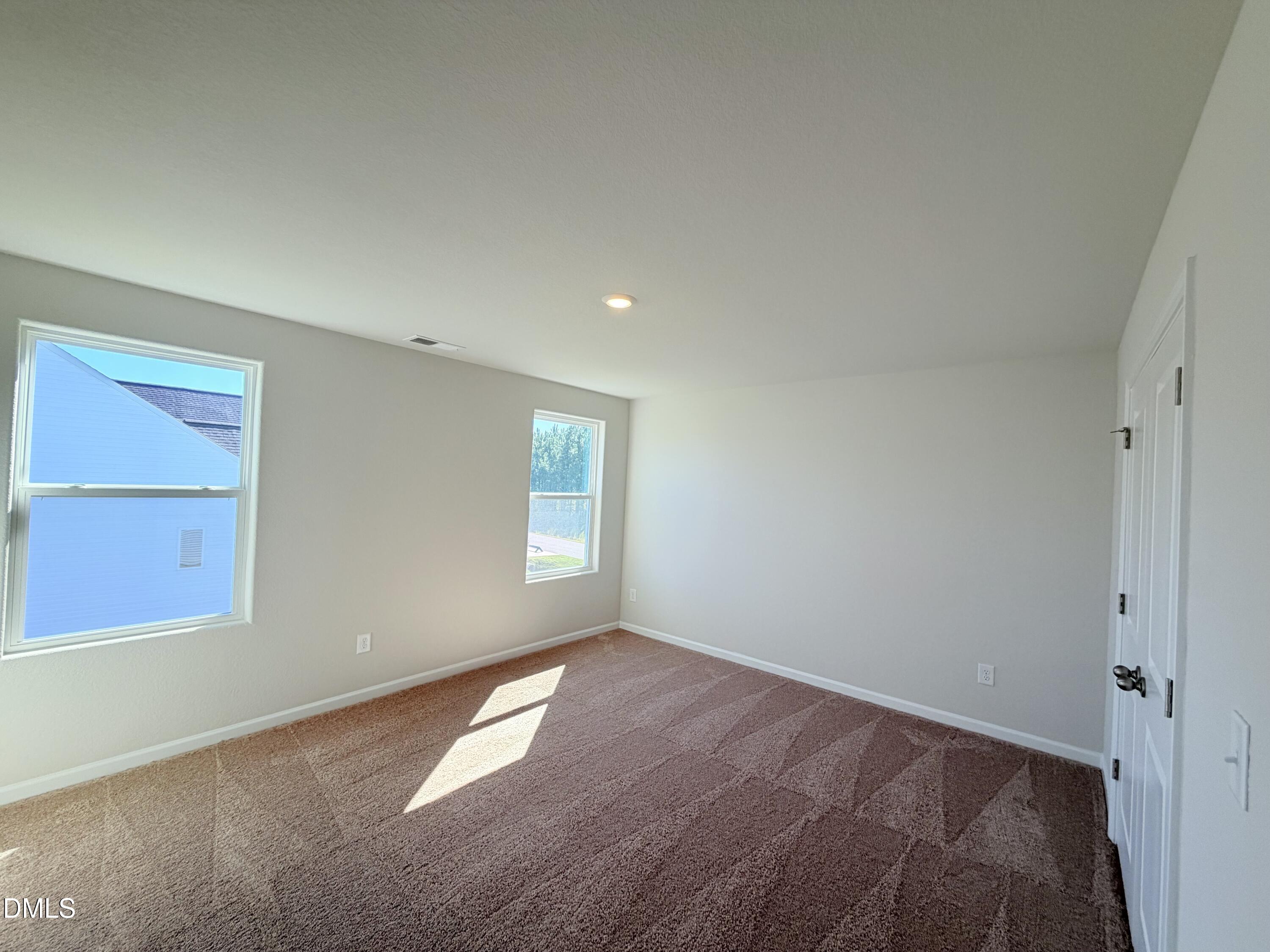 11450 International Drive Property Photo 28