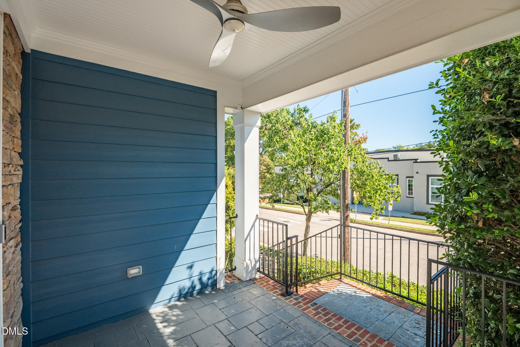 1141 N Blount Street Property Photo 3
