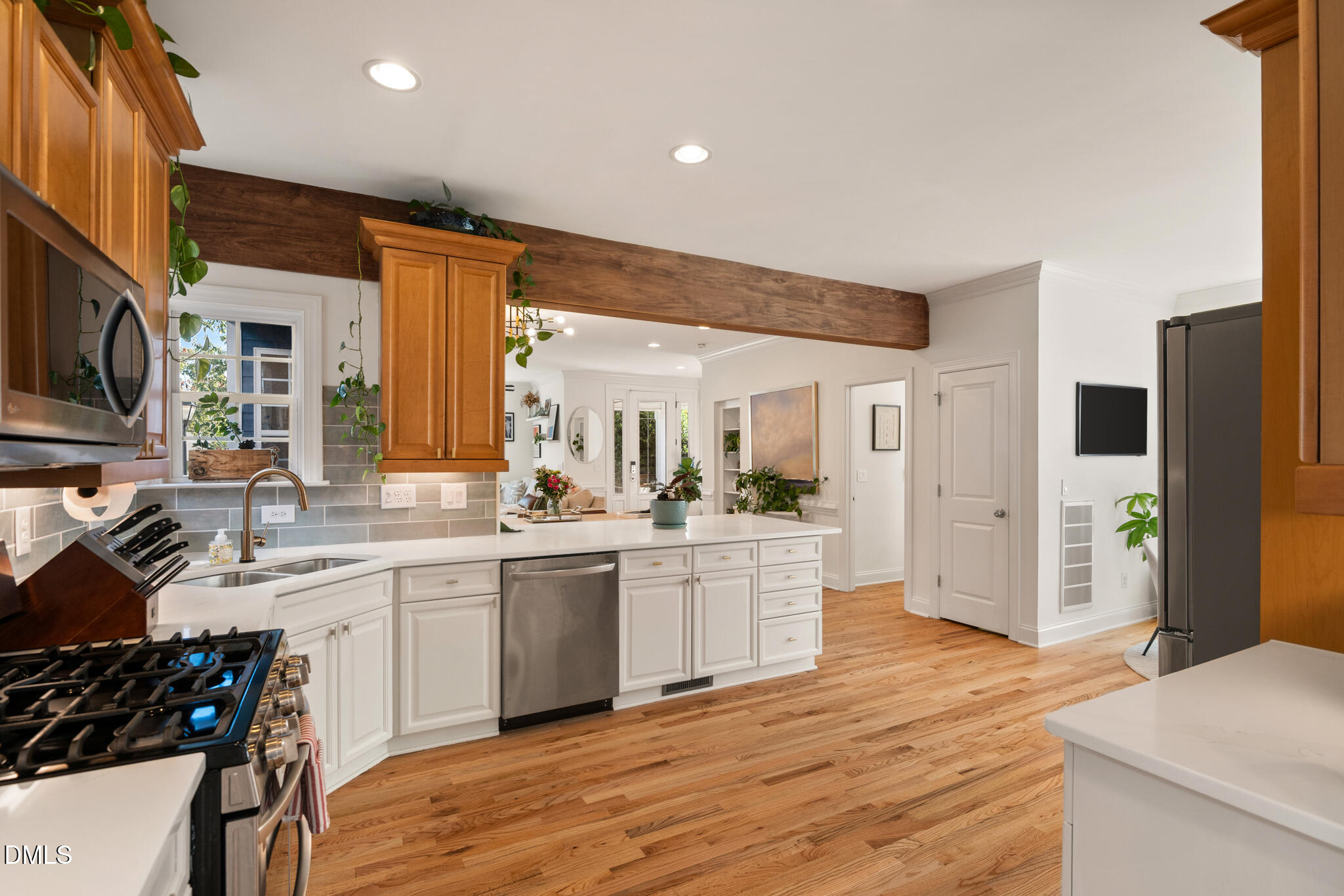 1141 N Blount Street Property Photo 12