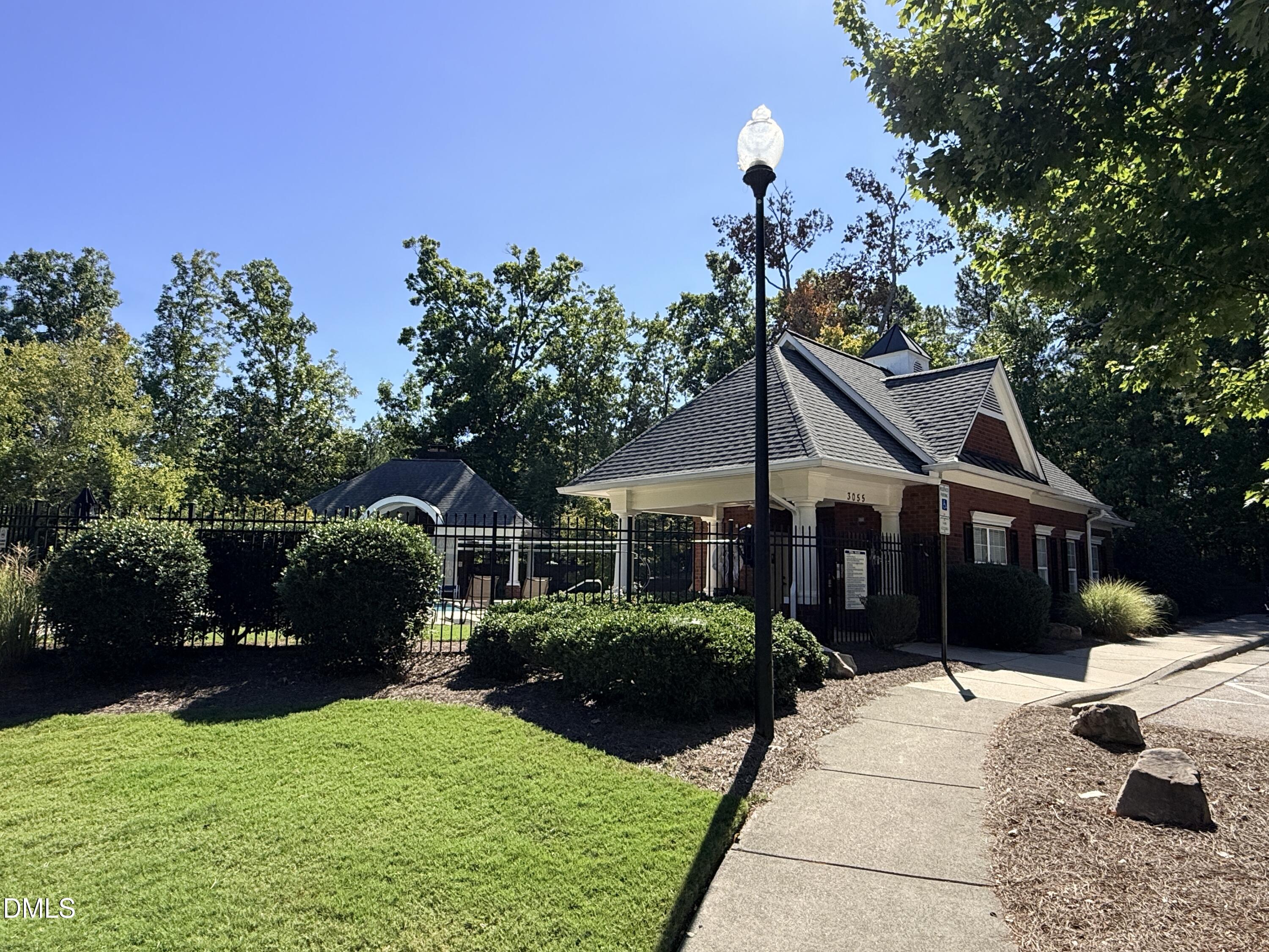 415 Weatherbrook Way Property Photo 41