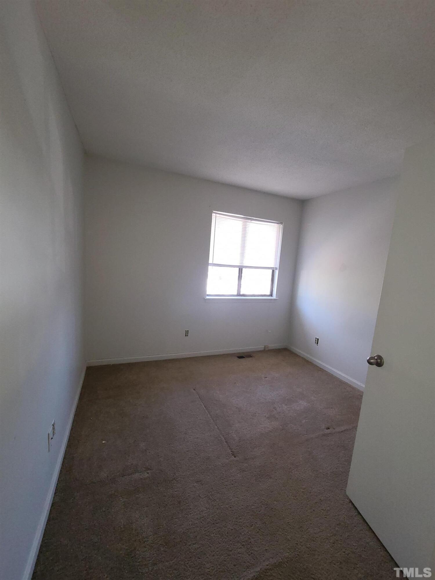7371 Sandy Creek Property Photo 5