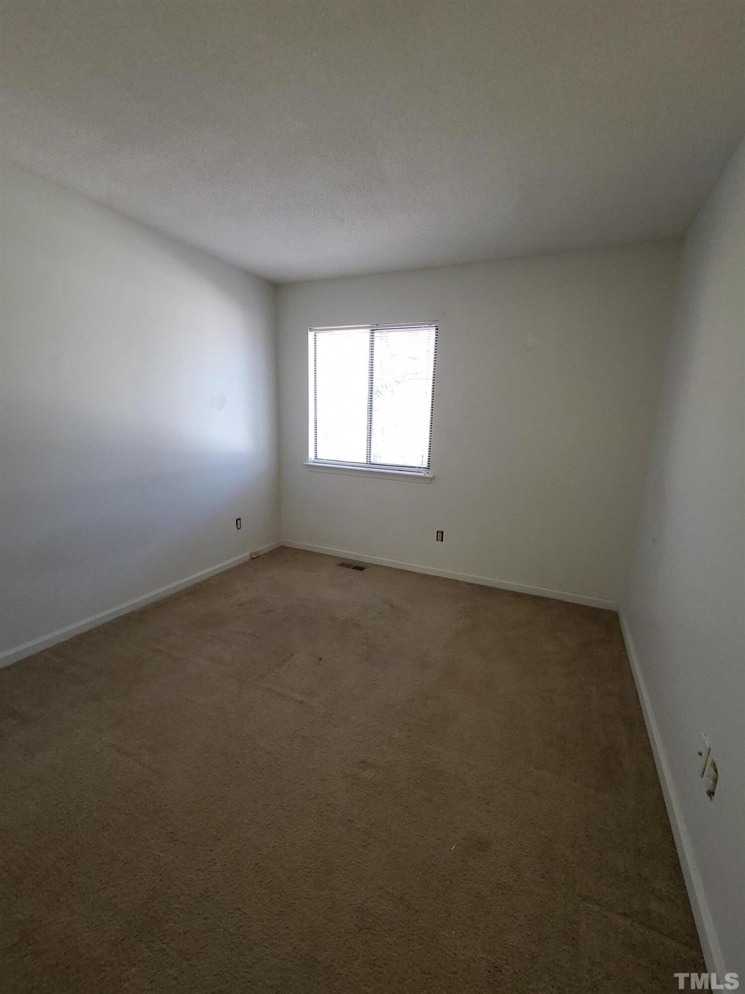 7371 Sandy Creek Property Photo 6