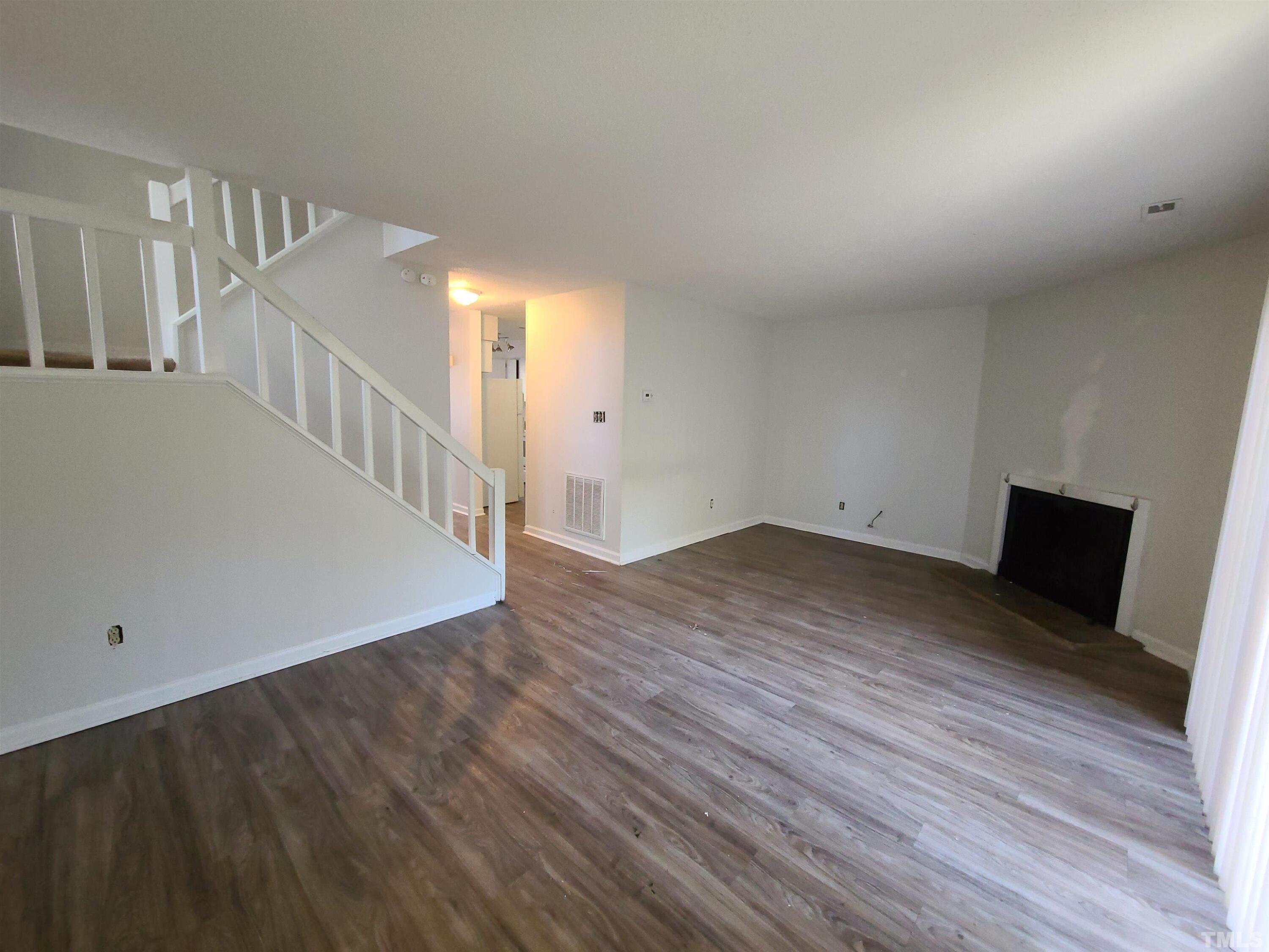 7371 Sandy Creek Property Photo 8