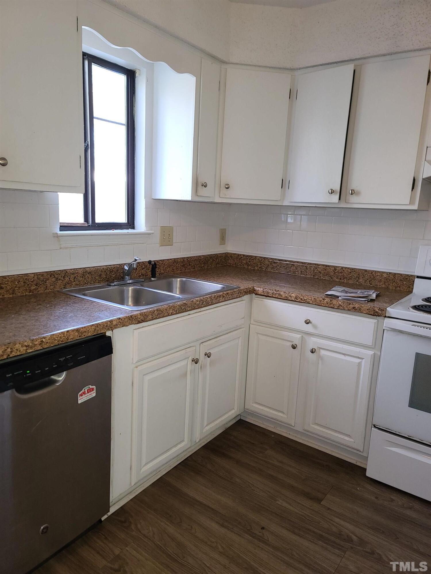 7371 Sandy Creek Property Photo 13