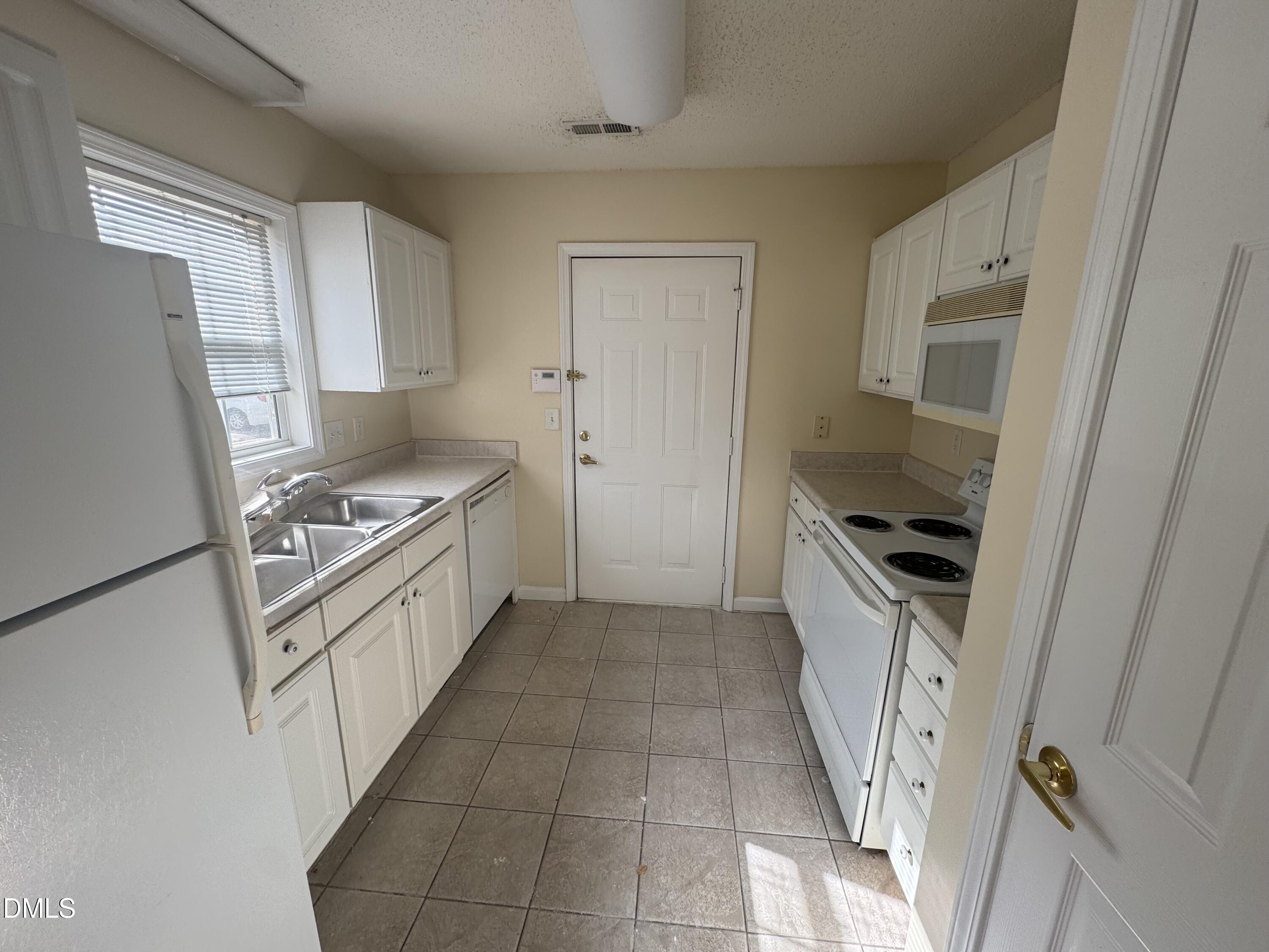 2521 Gordon Glen Court 103 Property Photo 11