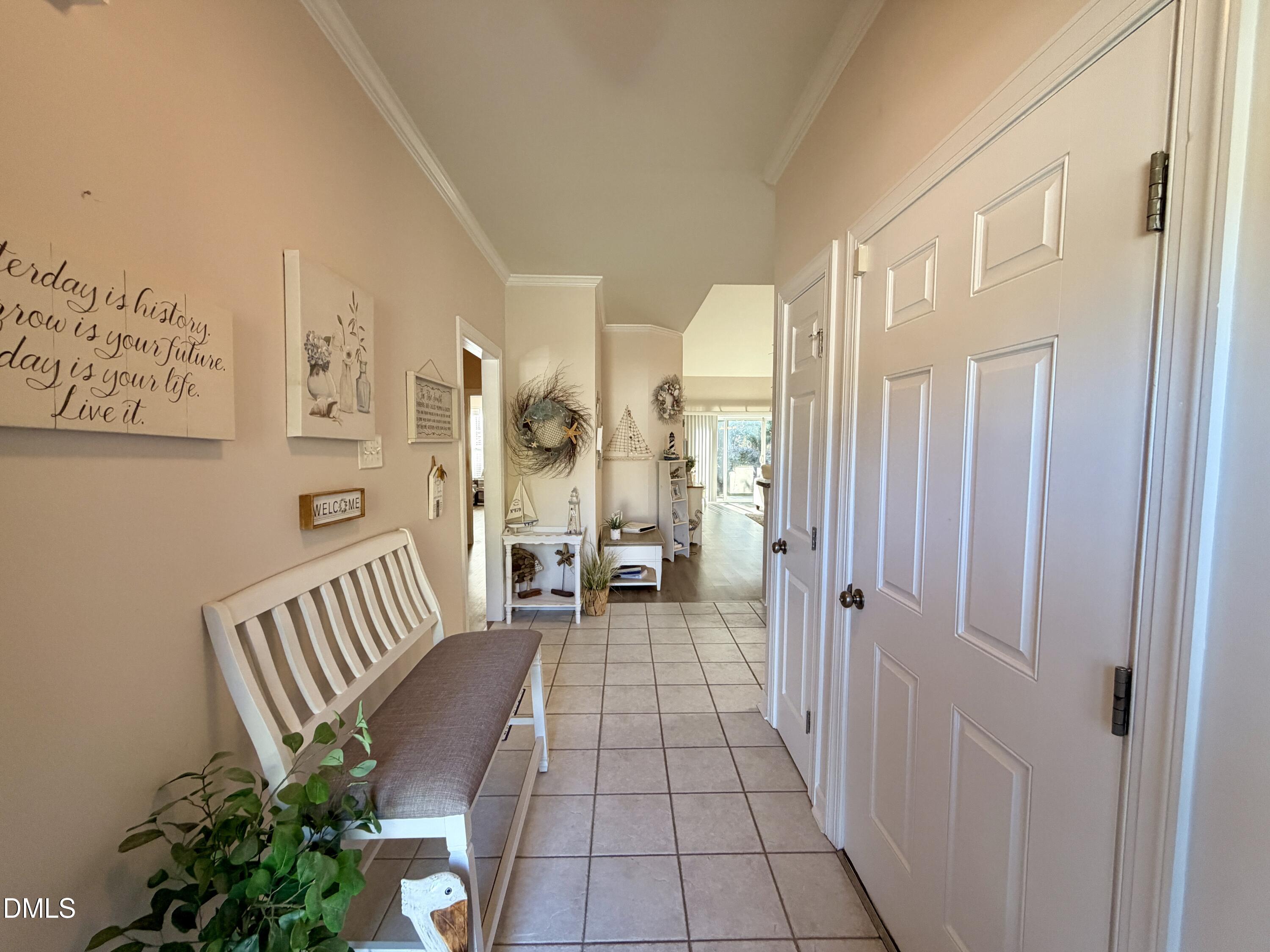 110 Oxford Drive Property Photo 4