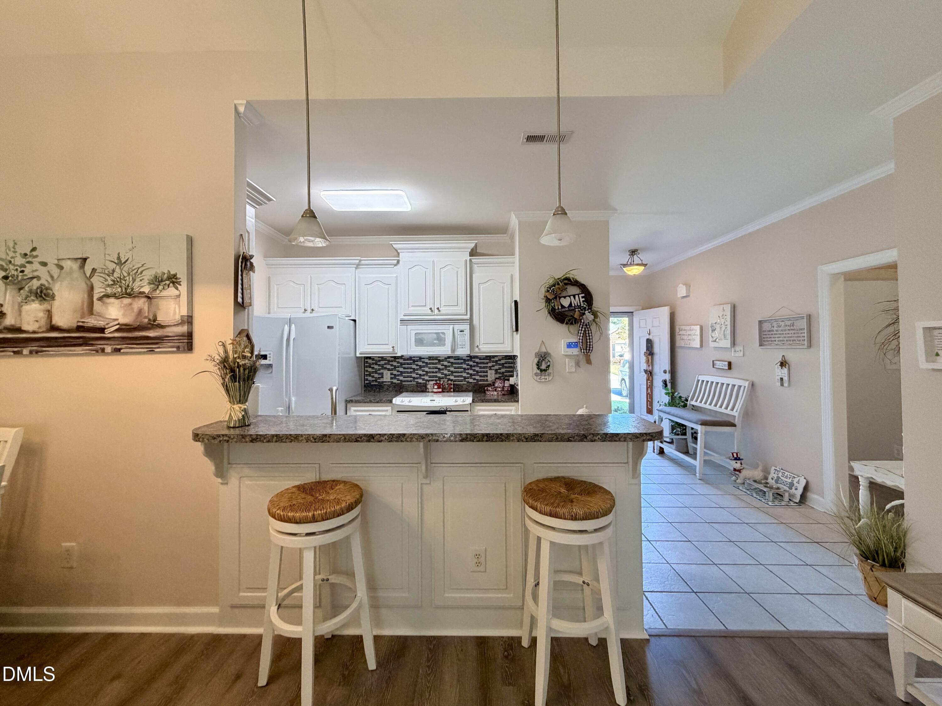 110 Oxford Drive Property Photo 14